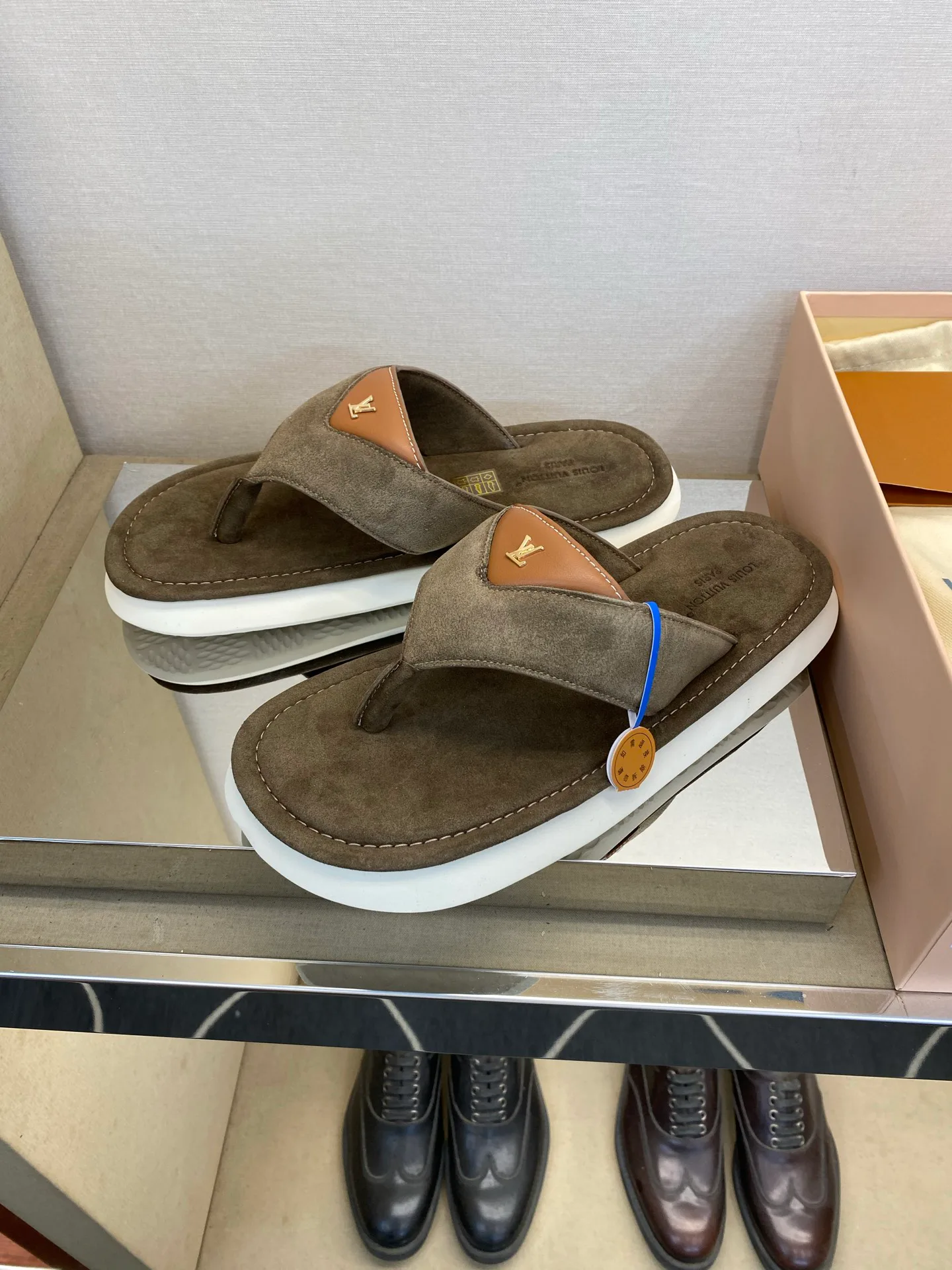 Men's Flip-Flops LOUIS VUITTON 17706368