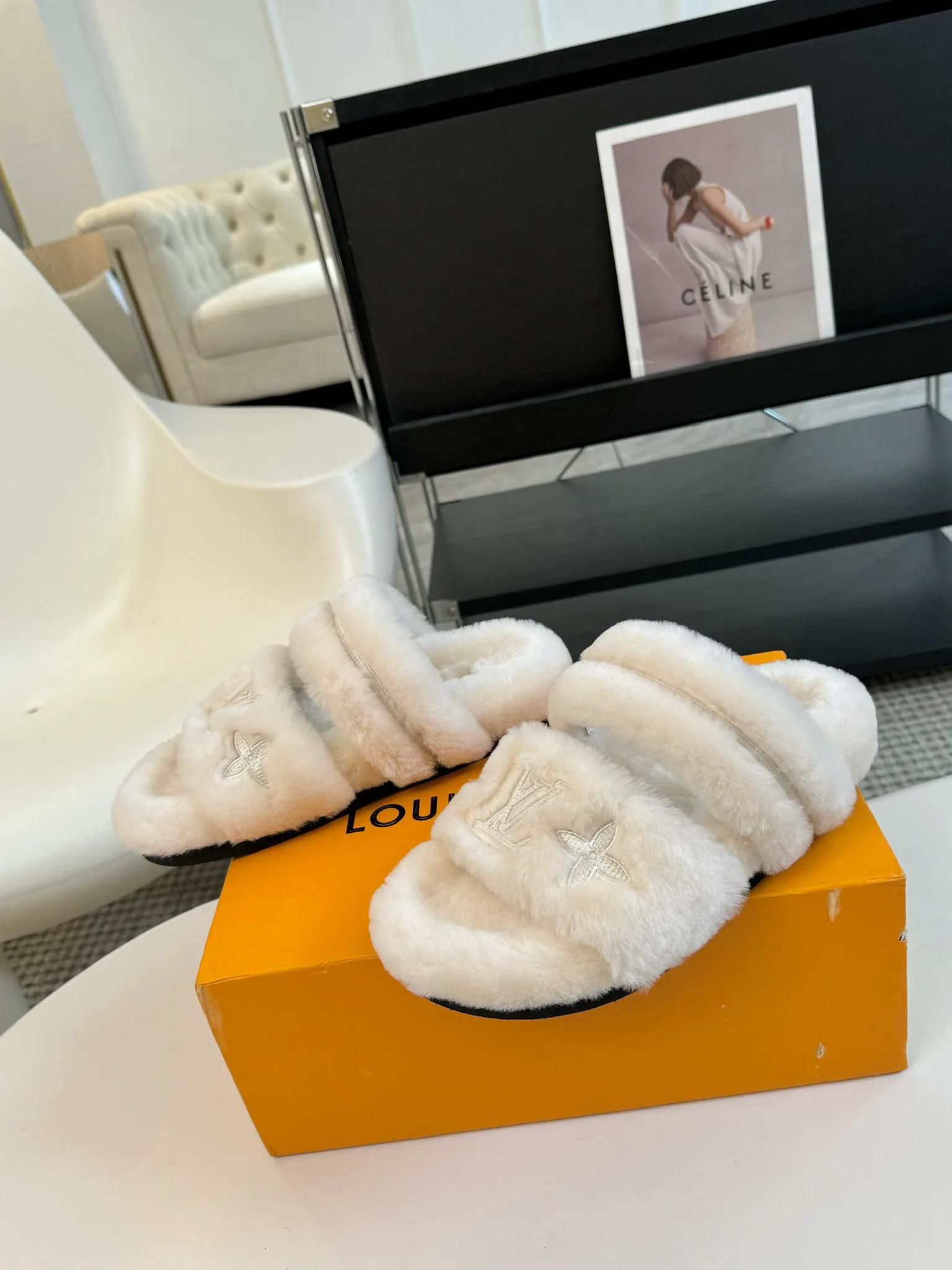 Women's Slippers LOUIS VUITTON 18209226