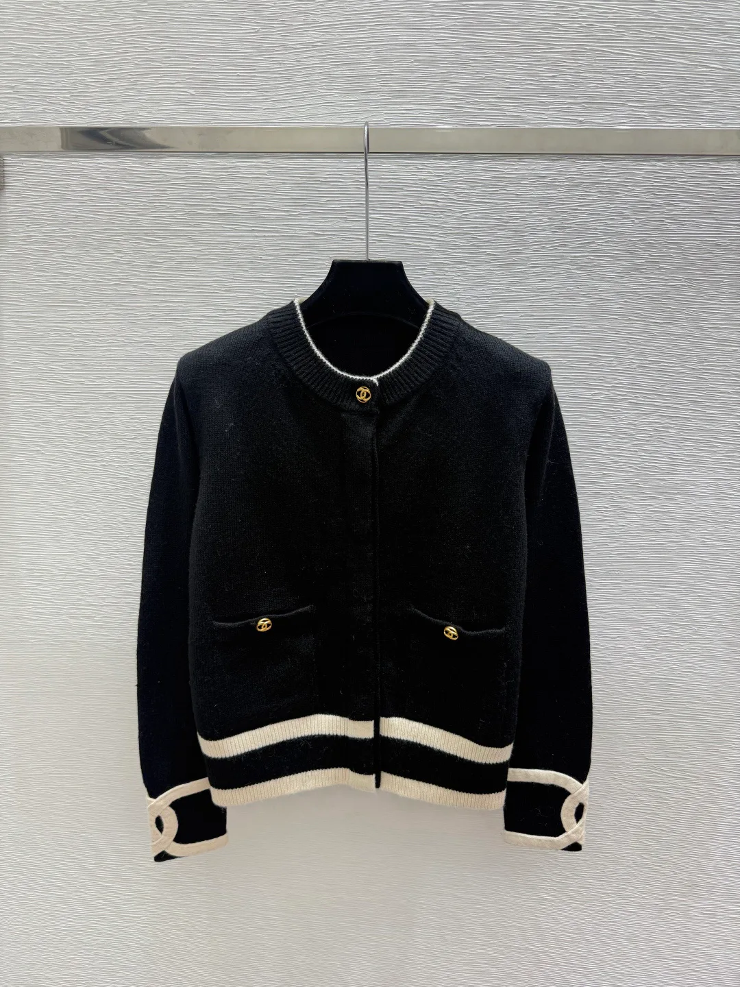 Women's Jumpers And Sweaters CHANEL 18410682