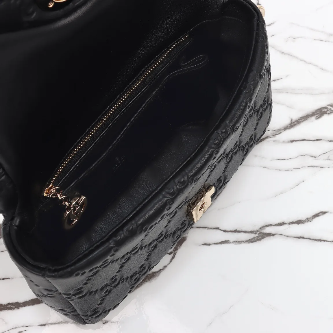 Women's Classic Handbags GUCCI 18210720