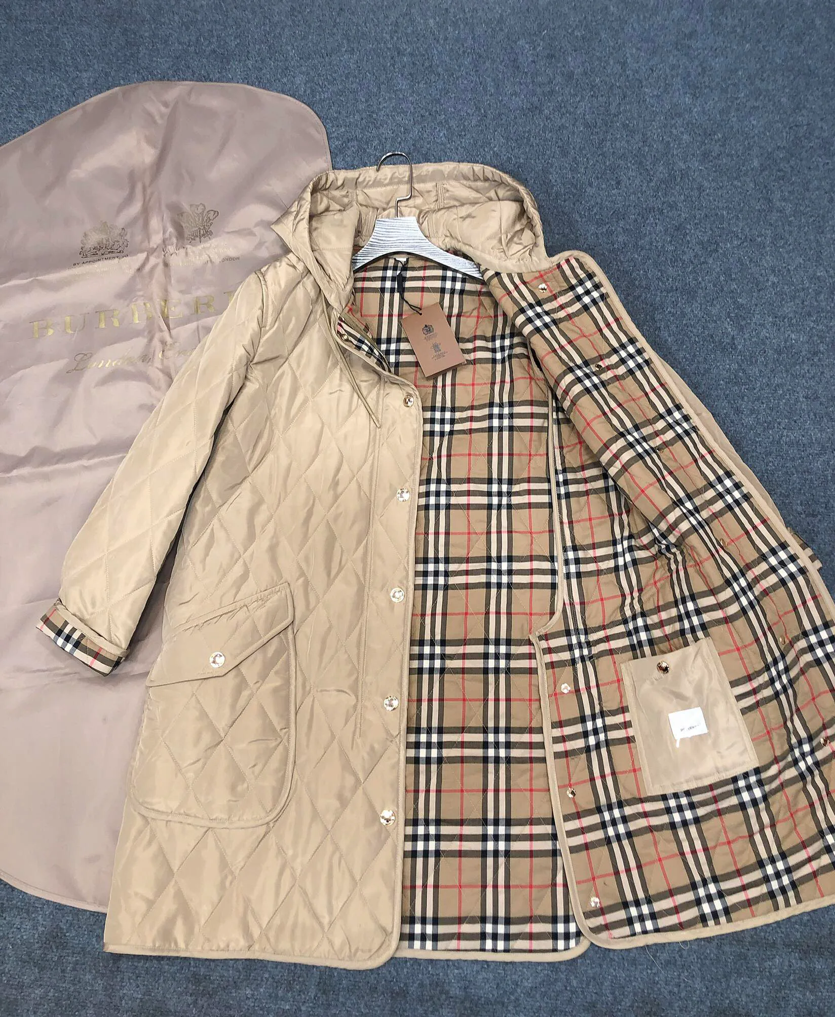 Women's Jackets And Down Jackets BURBERRY 17873181