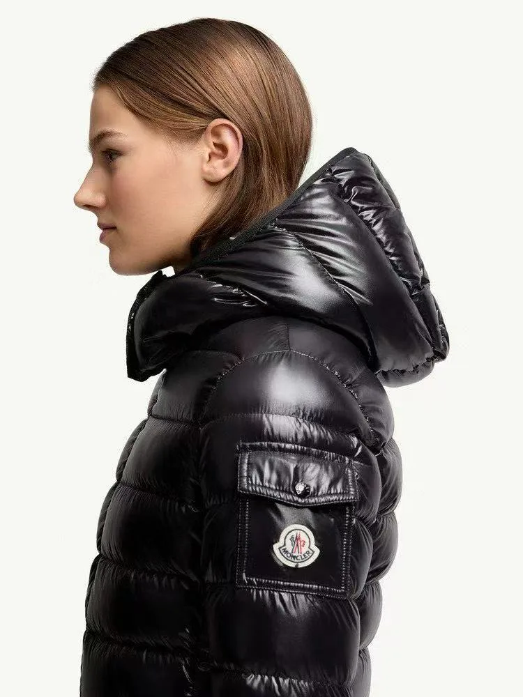 Women's Jackets And Down Jackets MONCLER 18204211