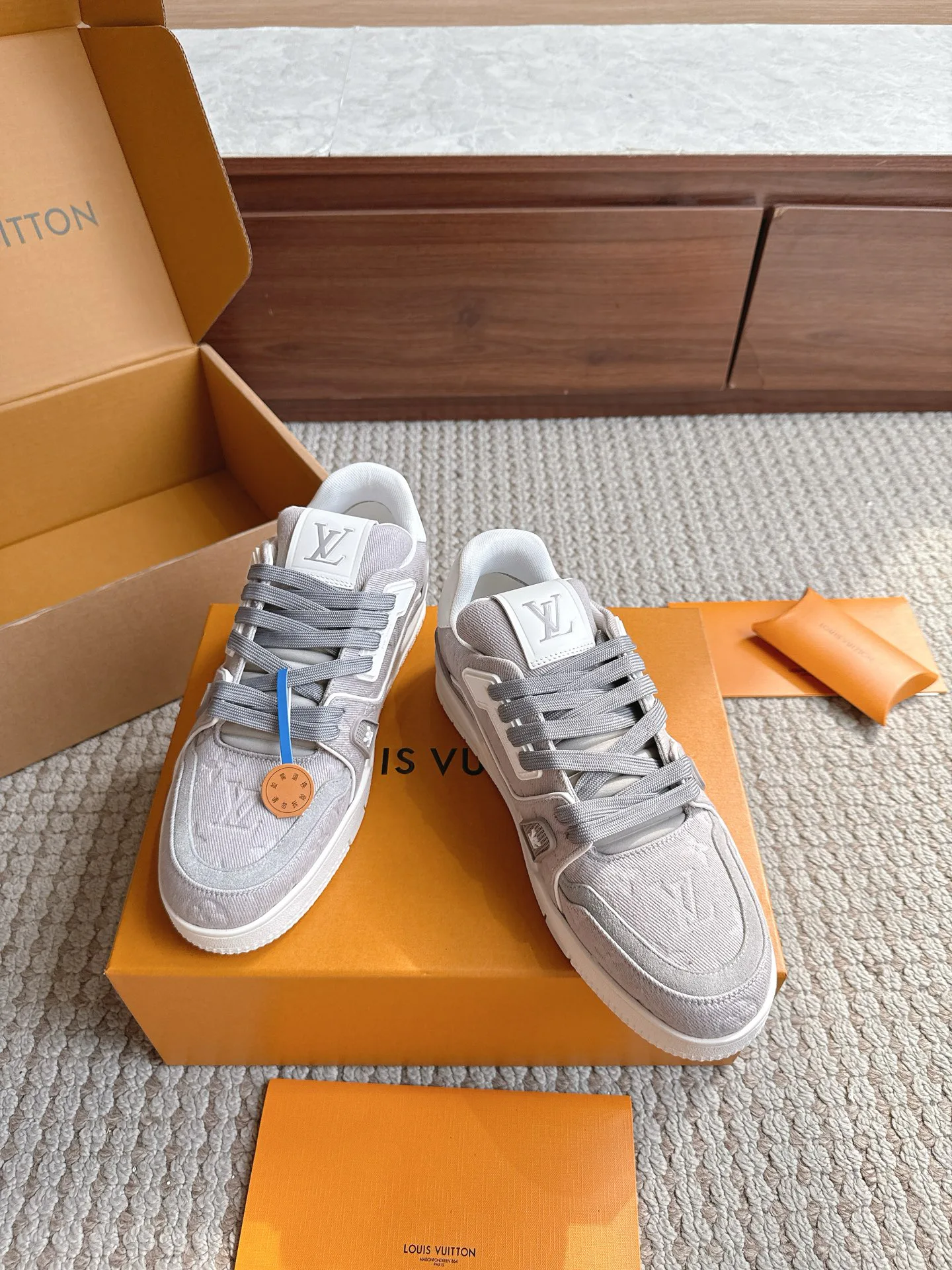 Men's Sneakers LOUIS VUITTON 17477017