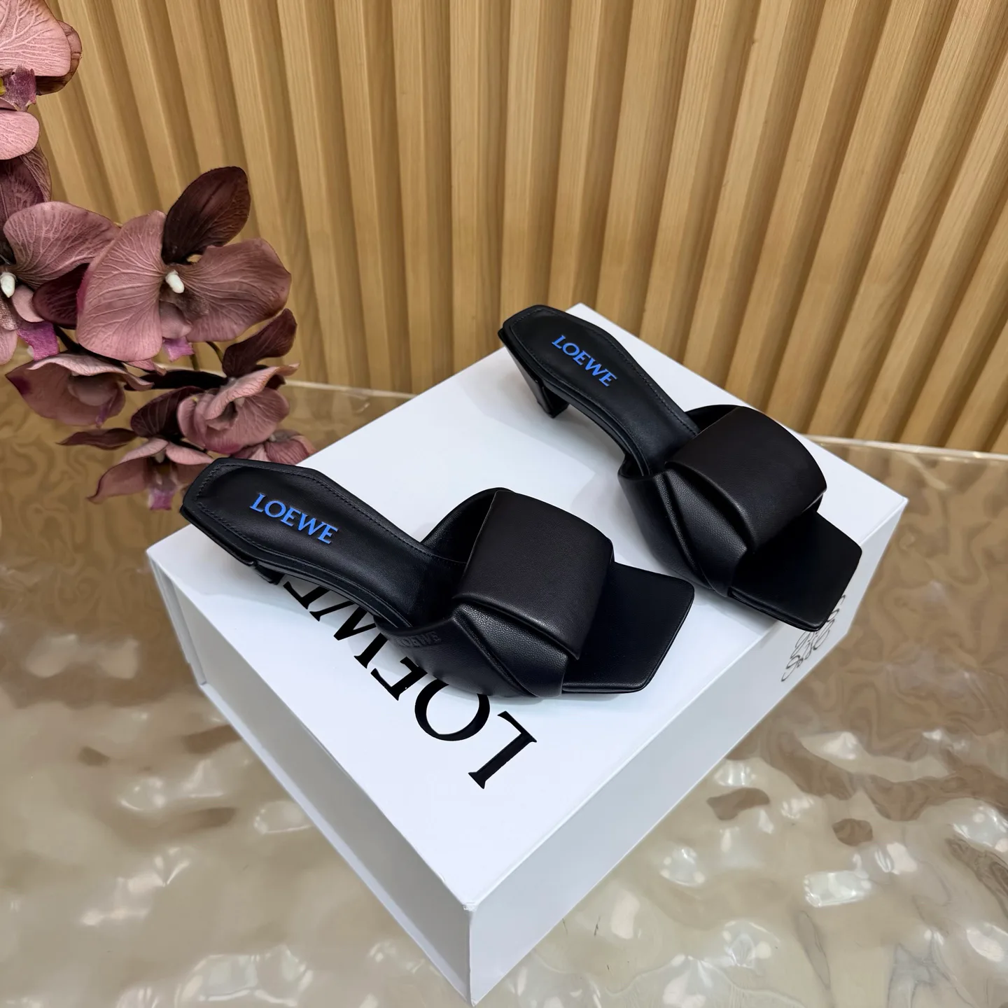 Women's Mules And Clogs LOEWE 18062397