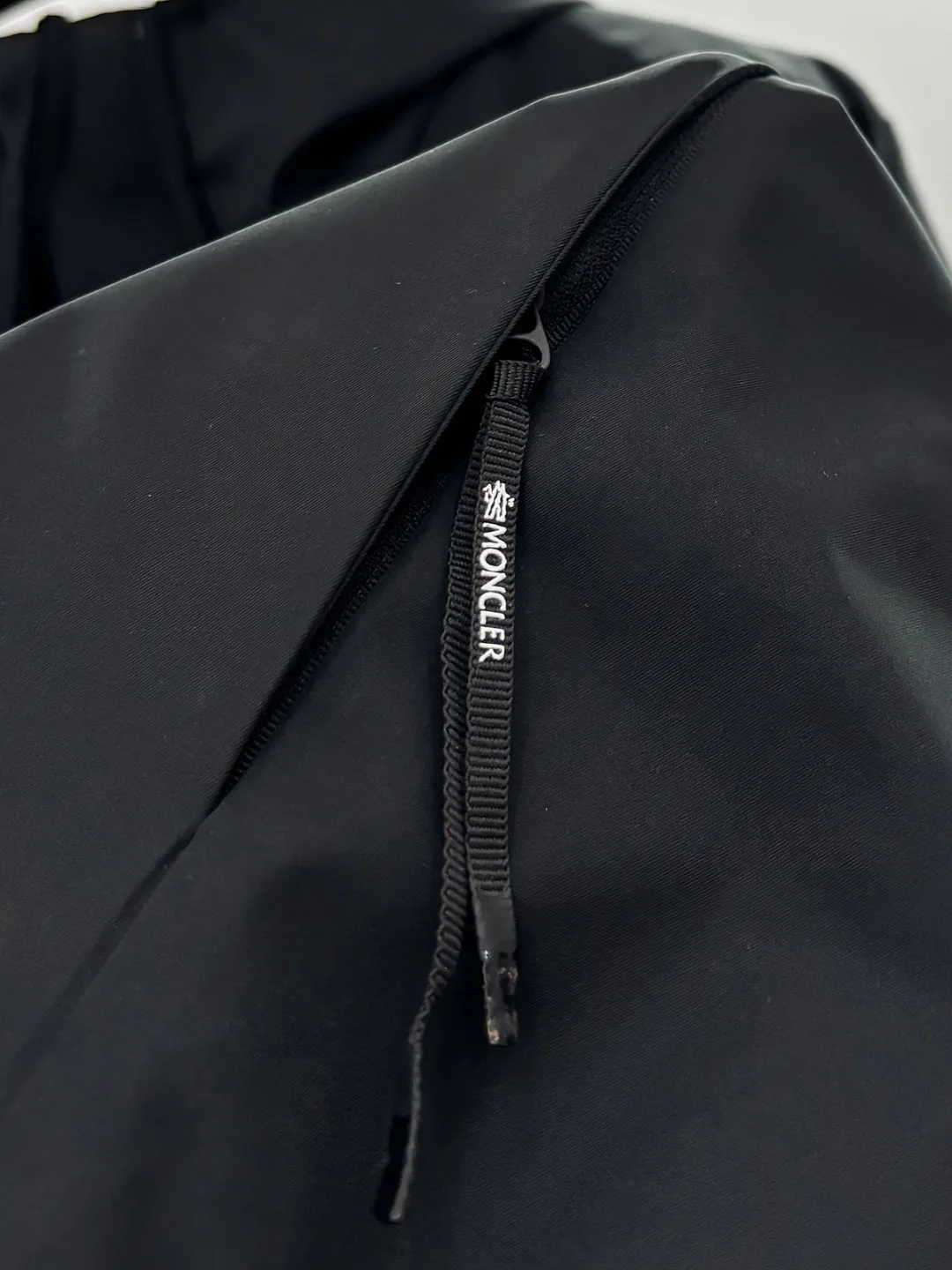 Куртки И Пуховики Мужские Moncler 18596615