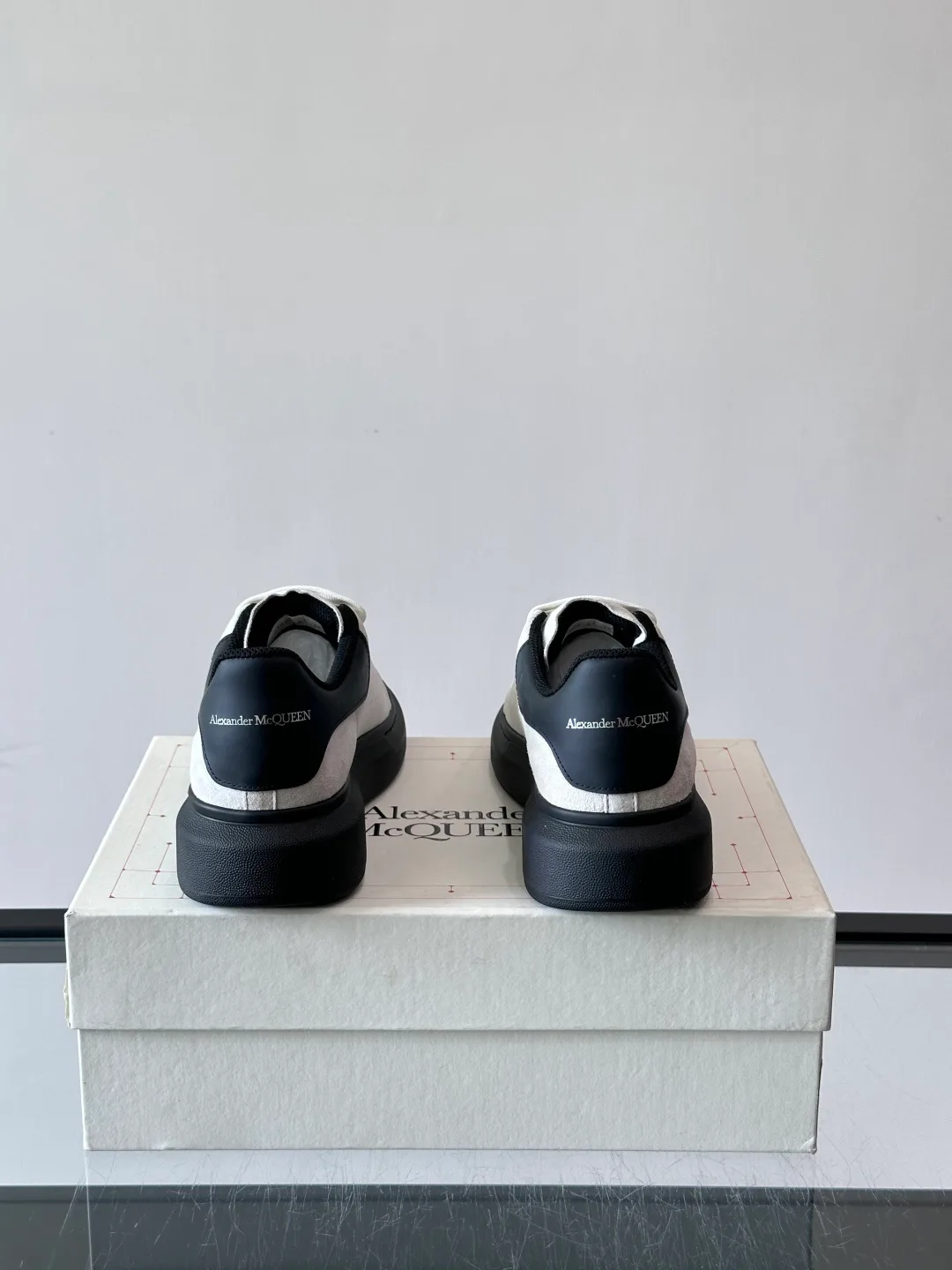 Women's Sneakers ALEXANDER MCQUEEN 17447549
