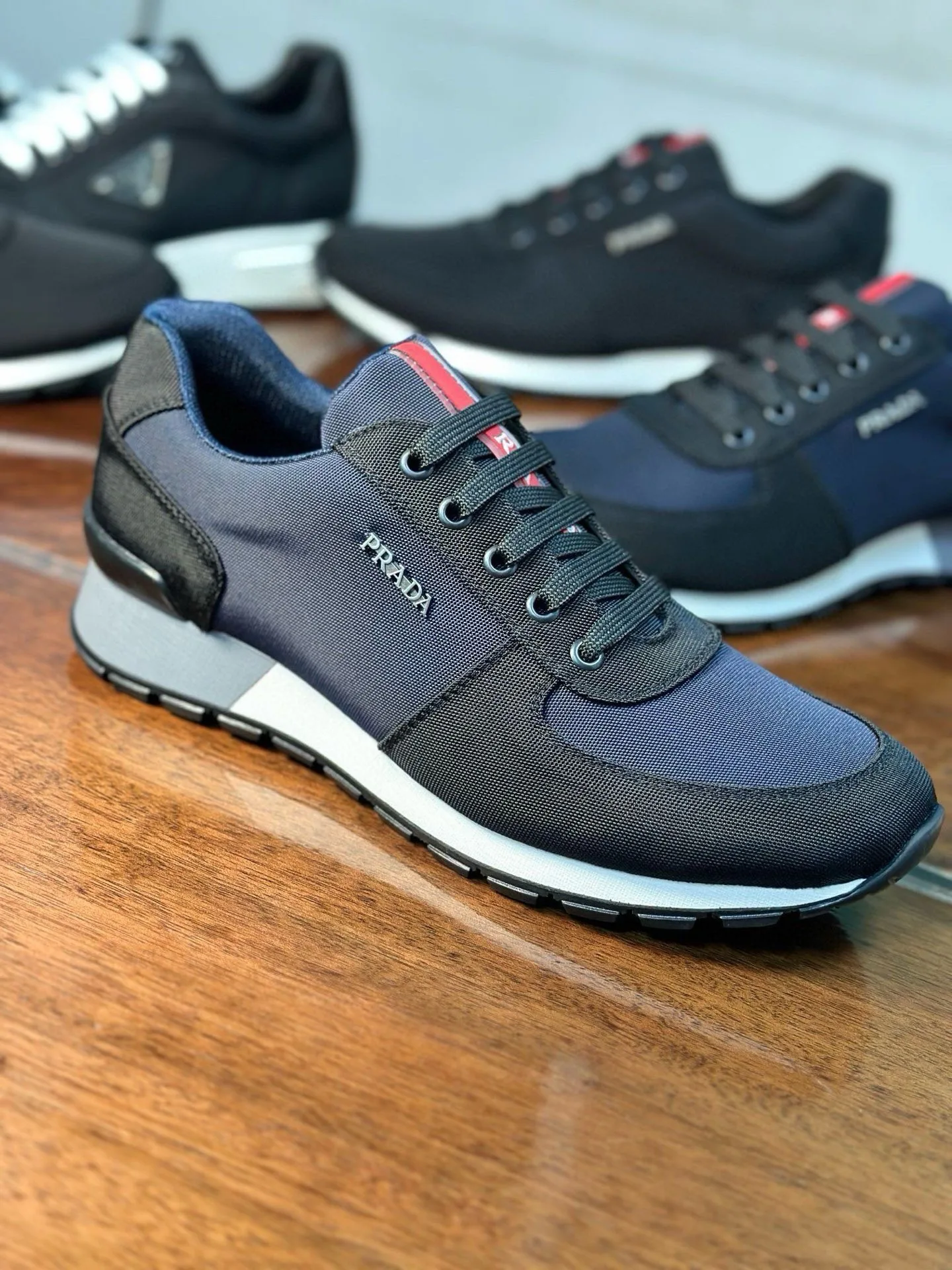 Women's Sneakers PRADA 17851277
