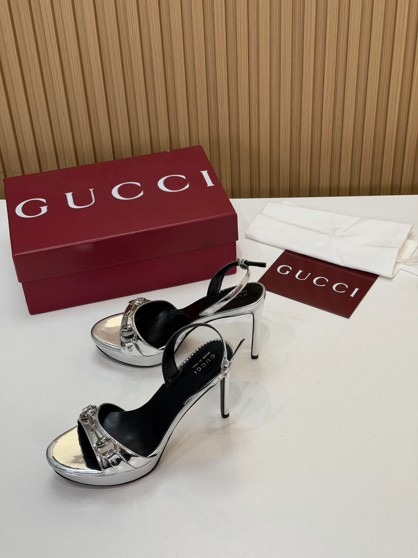 Women's Open-Toe Sandals GUCCI 18396258
