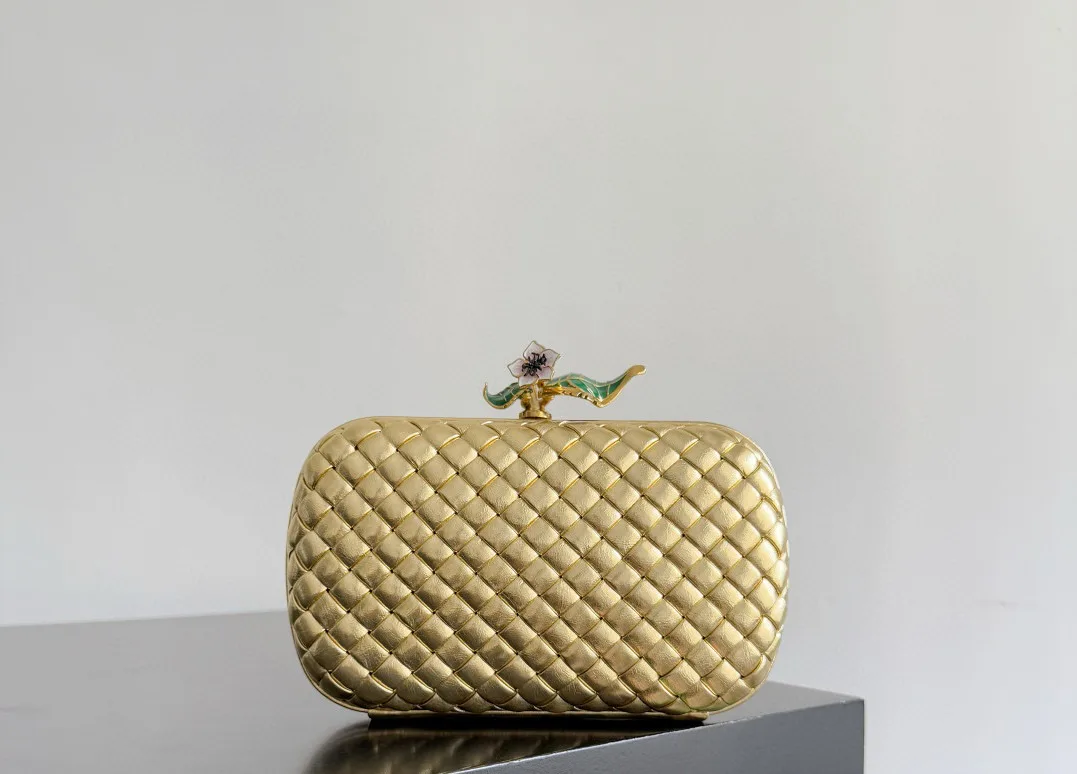Women's Clutches BOTTEGA VENETA 17313210