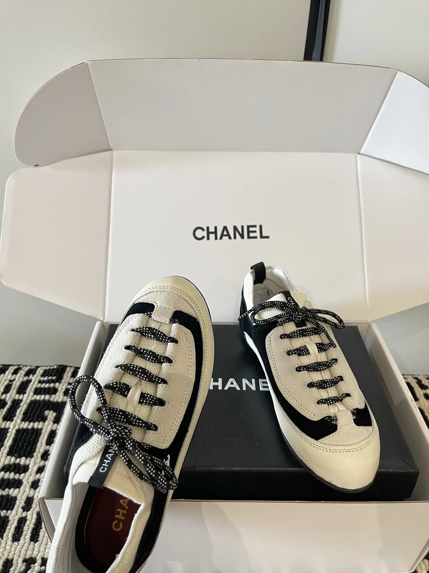 Women's Sneakers CHANEL 17866982