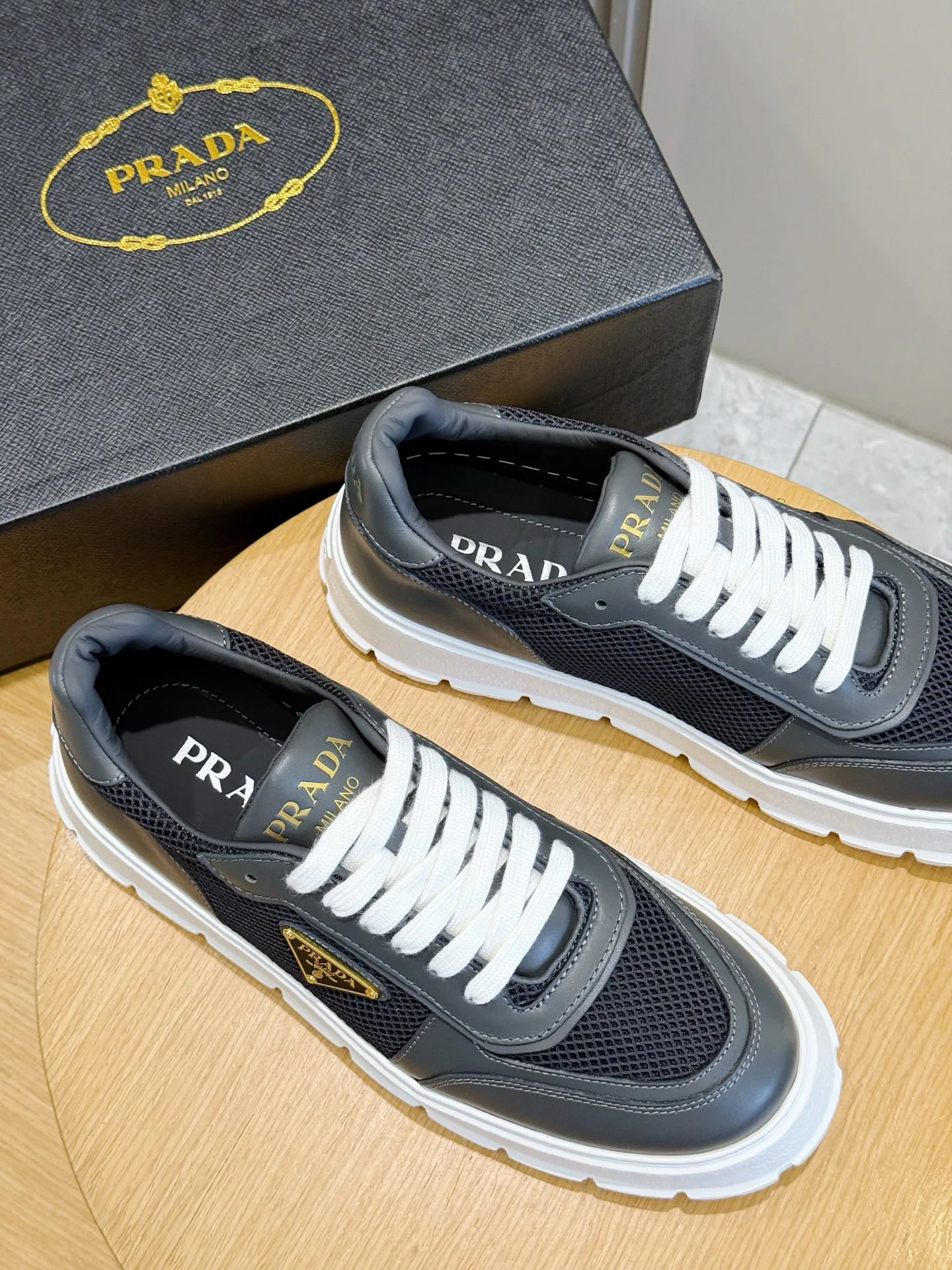 Men's Sneakers PRADA 18101443