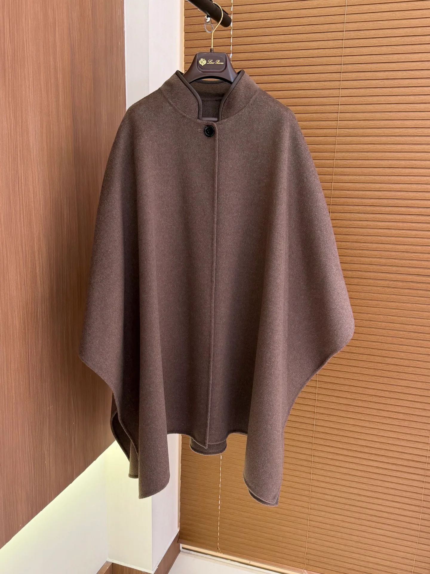 Women's Coats LORO PIANA 18274201