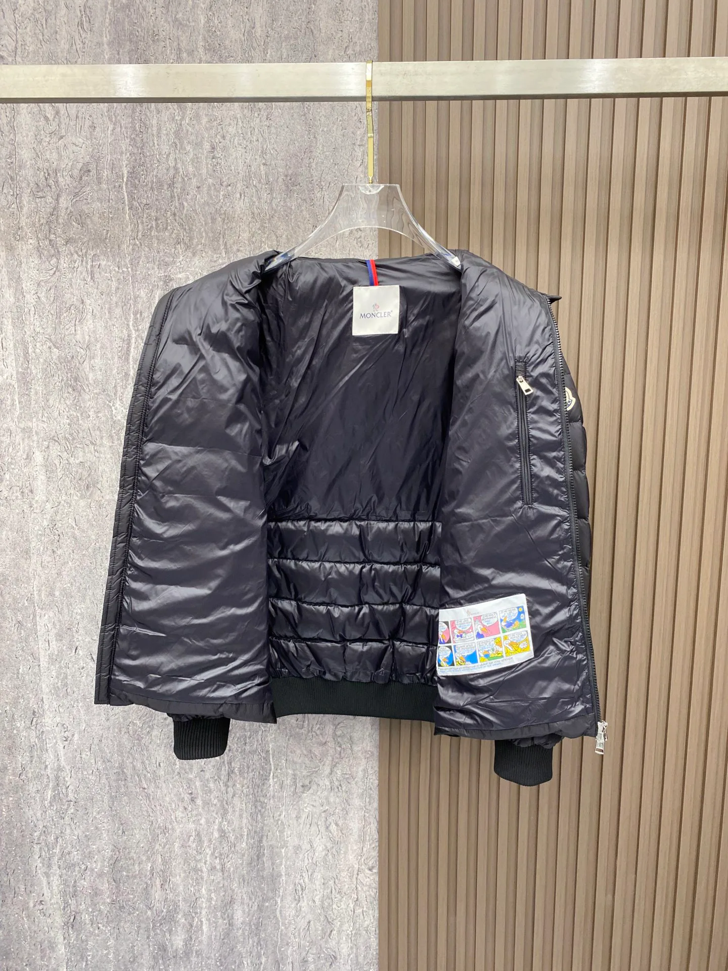 Куртки И Пуховики Мужские Moncler 18596389