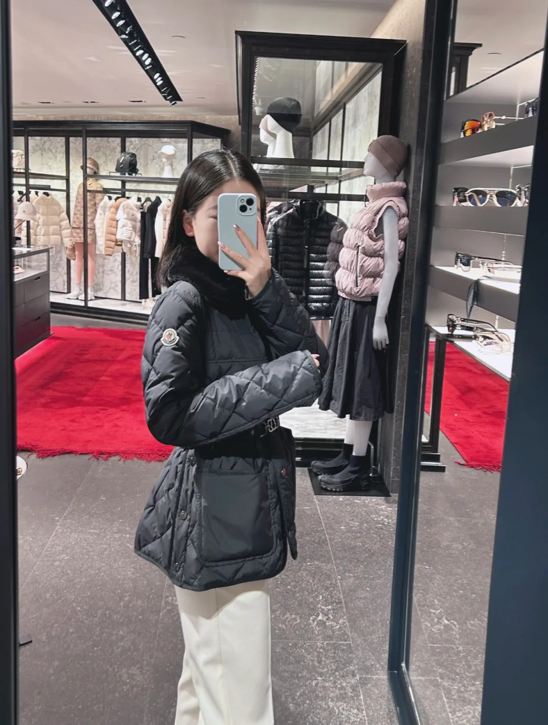 Women's Jackets And Down Jackets MONCLER 17880216