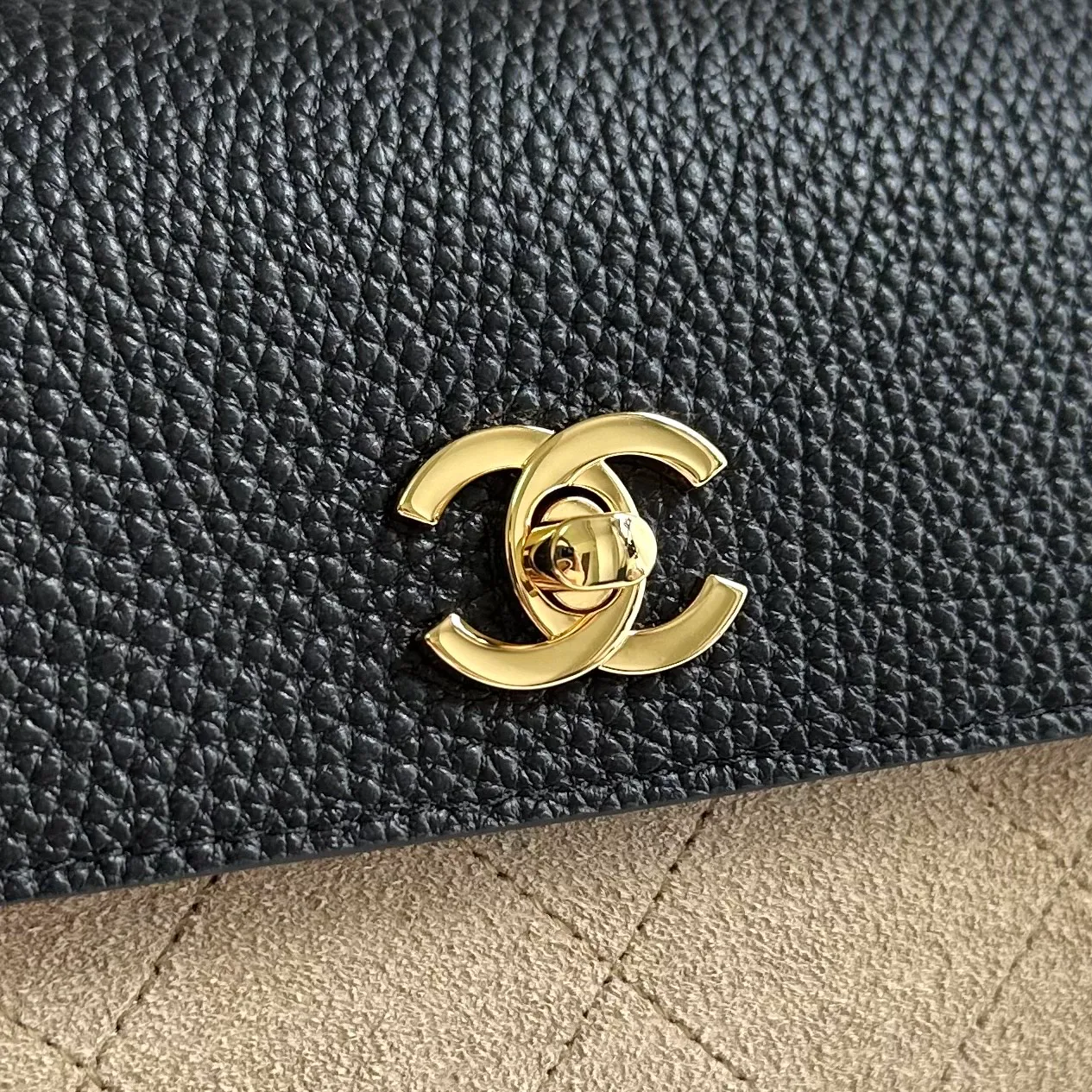 Women's Classic Handbags CHANEL 17939600