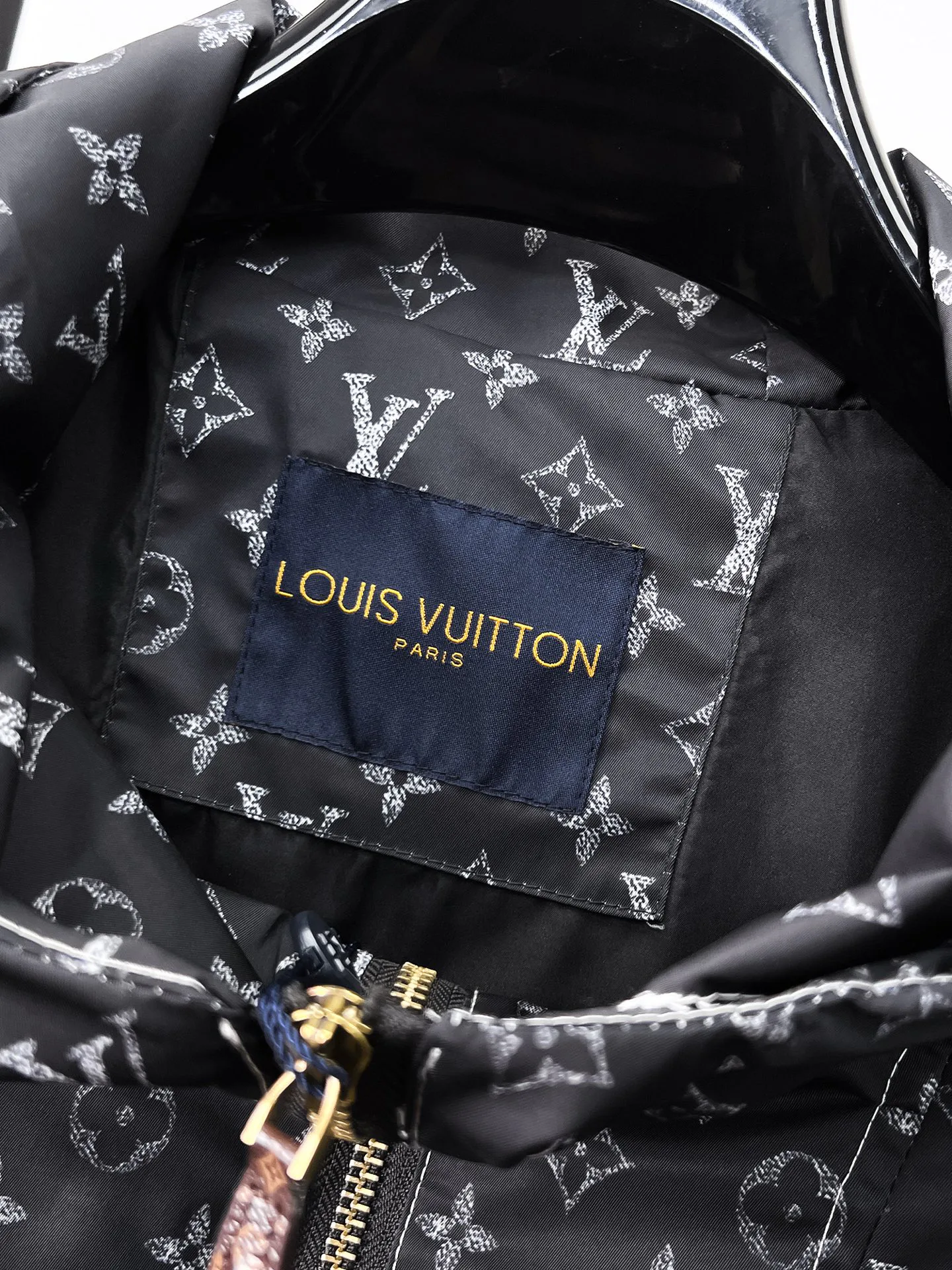 Men's Jackets And Down Jackets LOUIS VUITTON 18191461