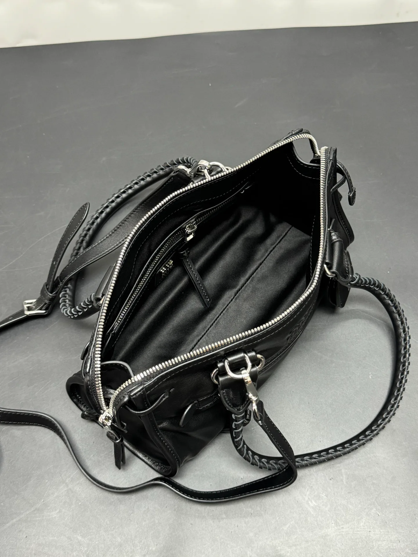 Women's Classic Handbags MIU MIU 18321237