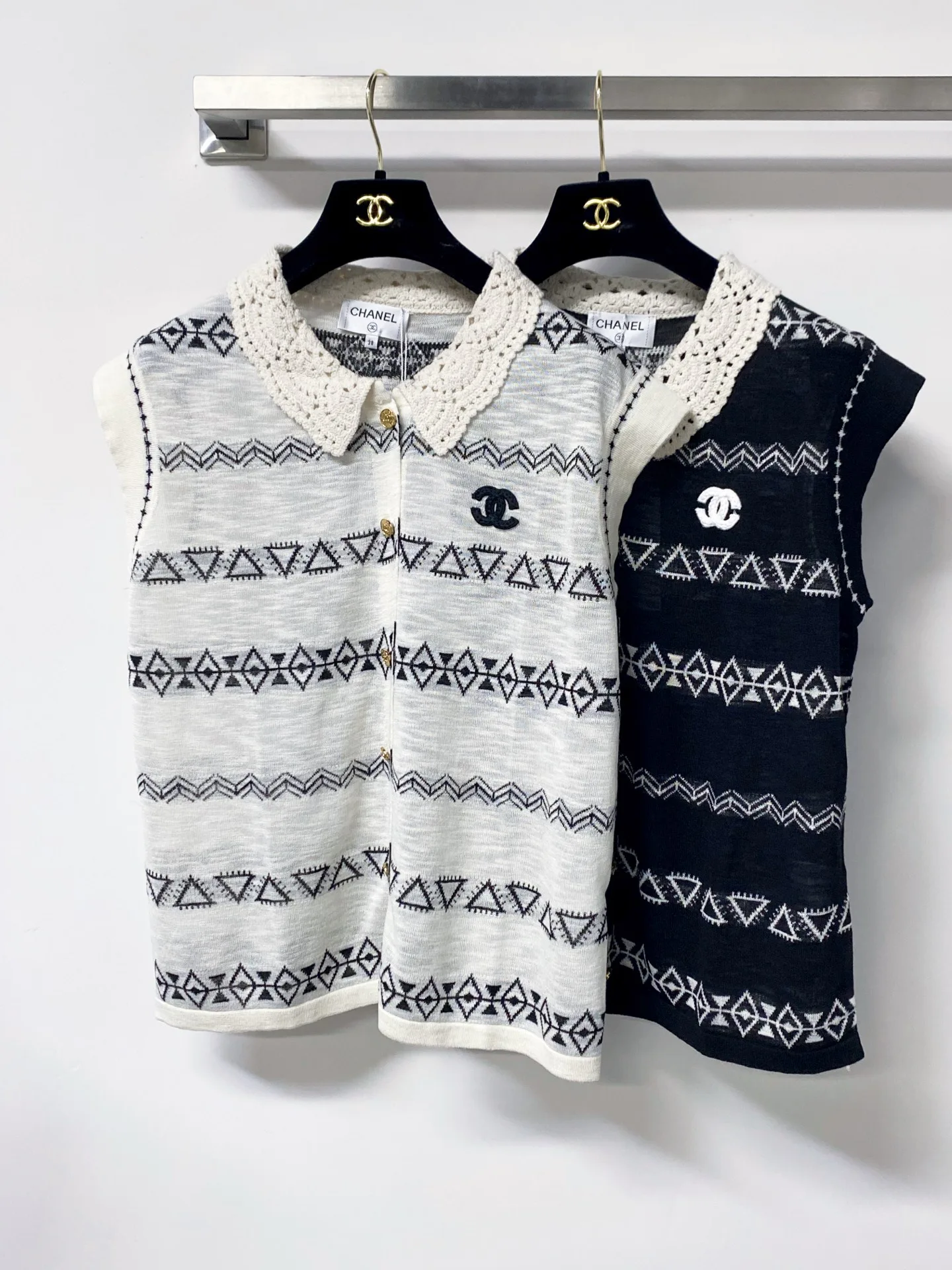 Women's Vests CHANEL 16930831