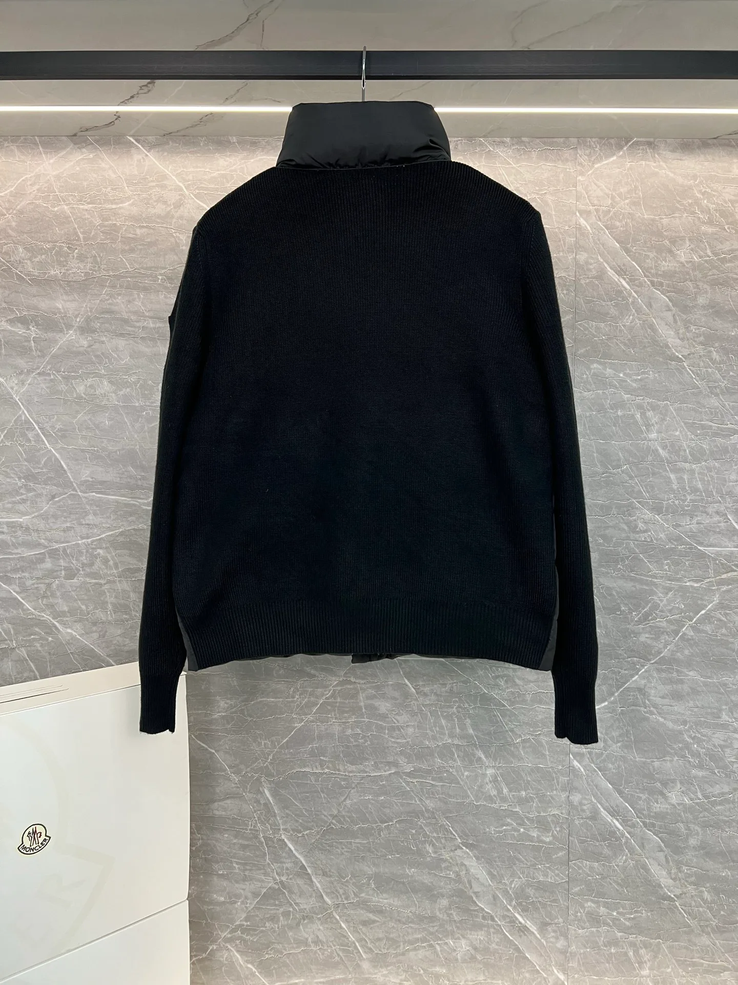 Куртки И Пуховики Мужские Moncler 18599840