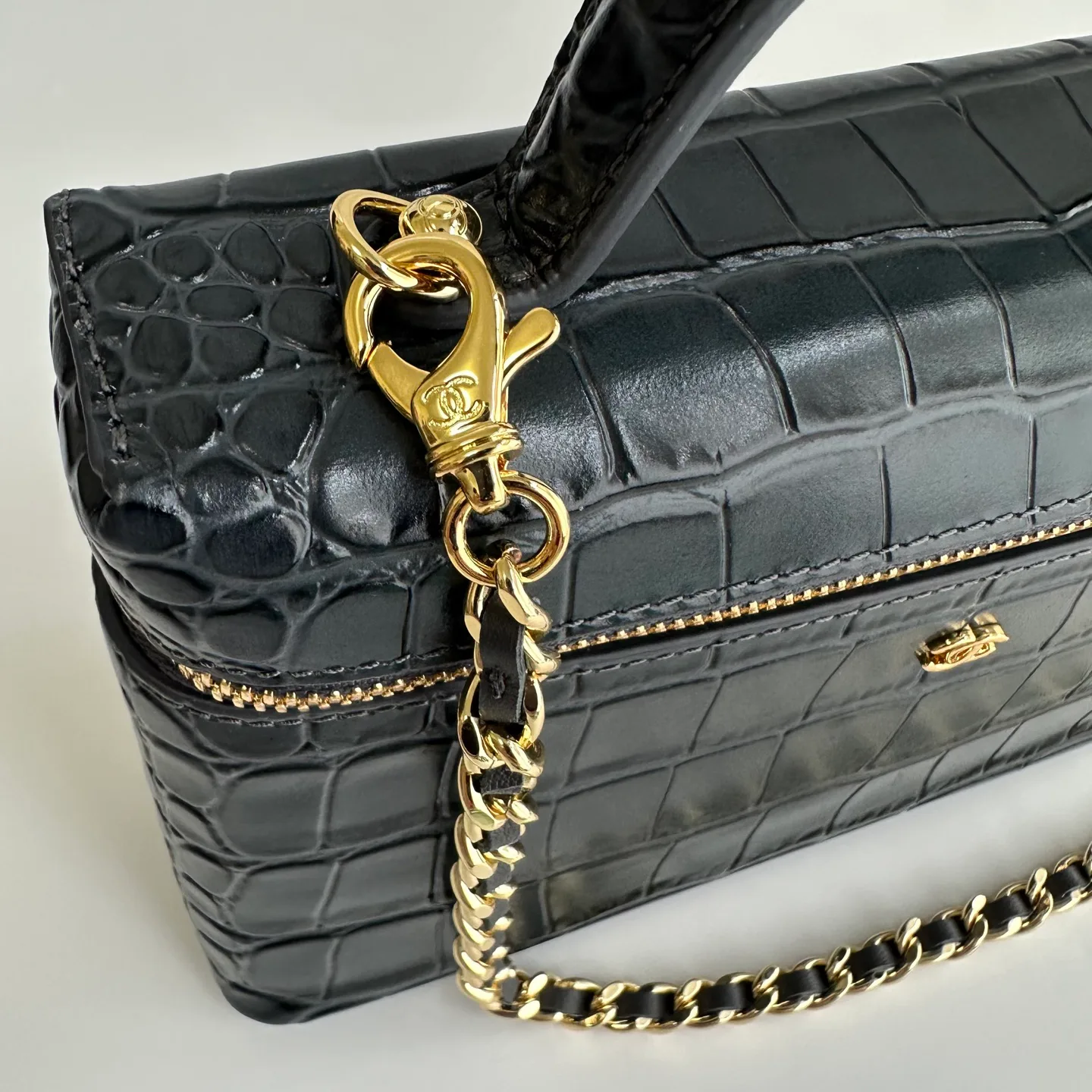 Women's Classic Handbags CHANEL 17827600