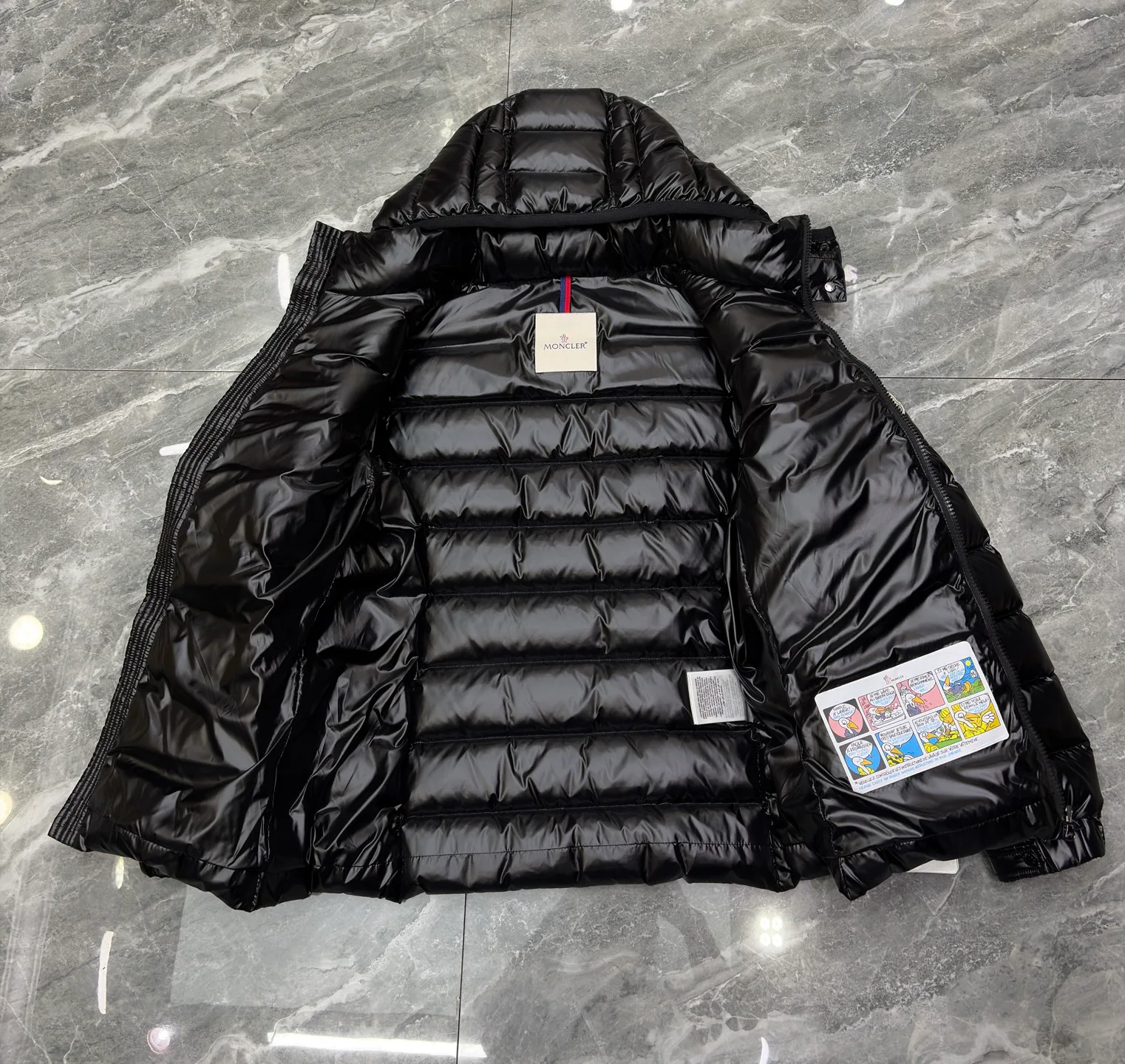Women's Jackets And Down Jackets MONCLER 17568658
