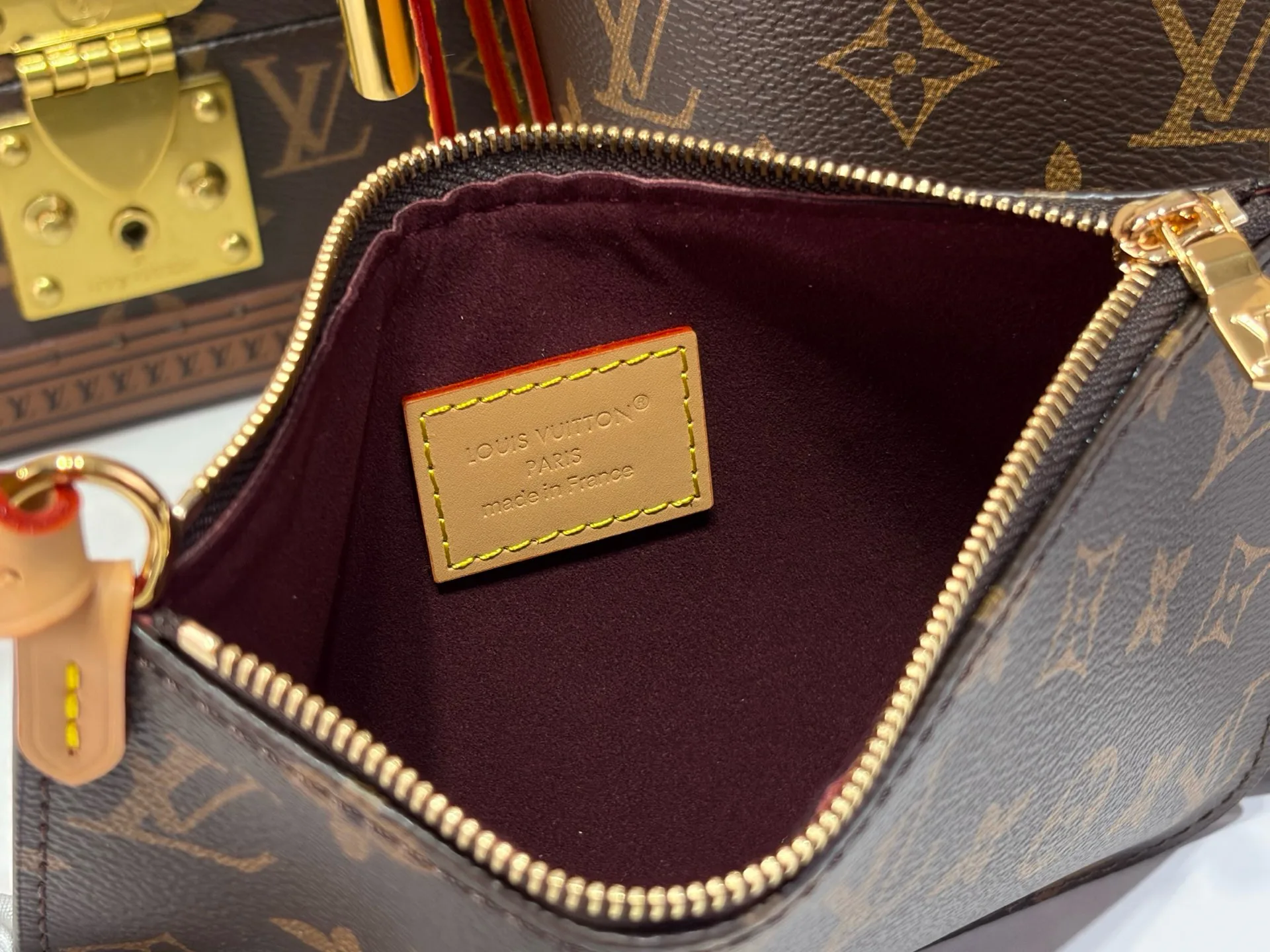 Women's Classic Handbags LOUIS VUITTON 17499366
