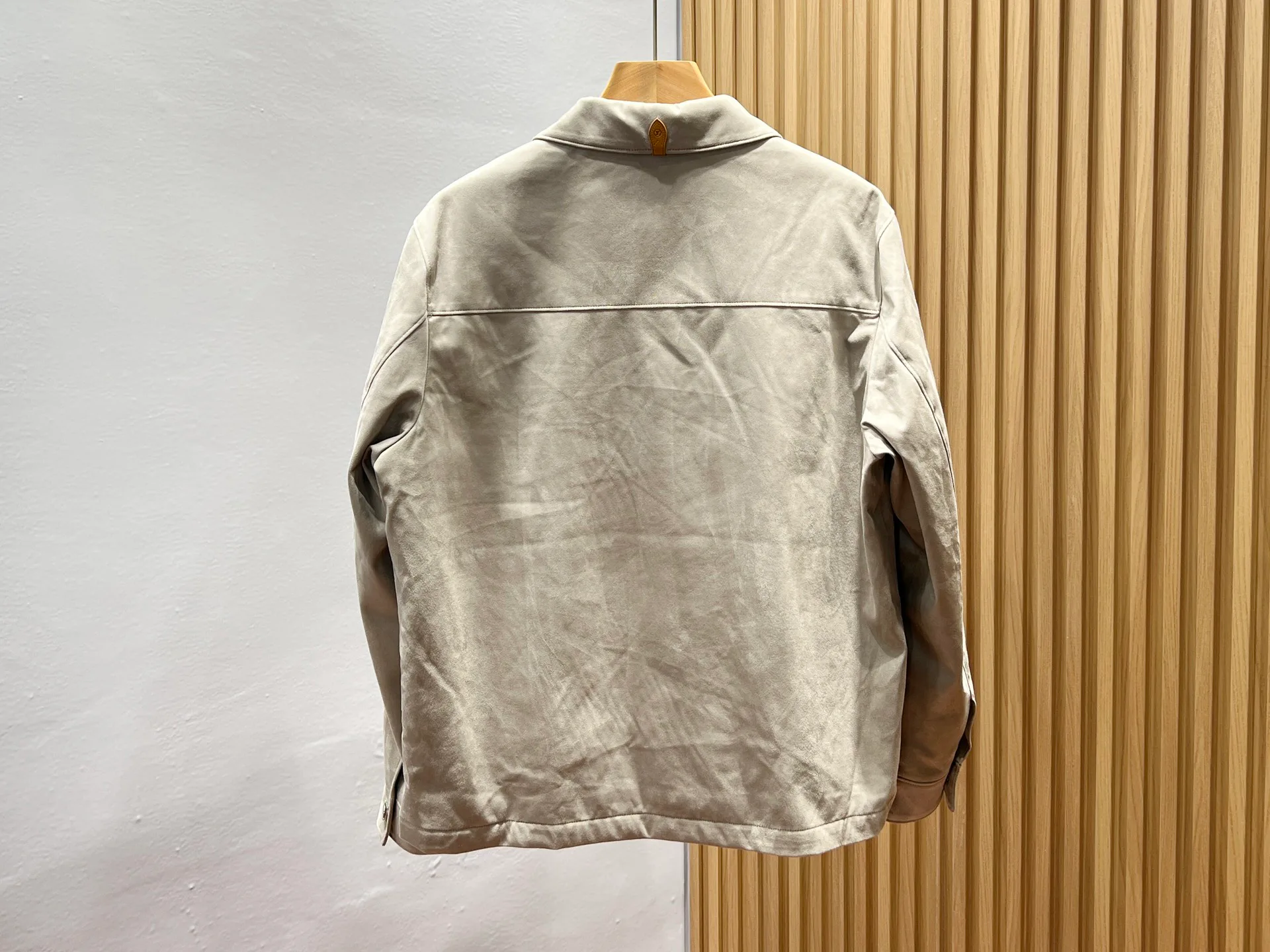 Men's Jackets And Down Jackets LOUIS VUITTON 18084603