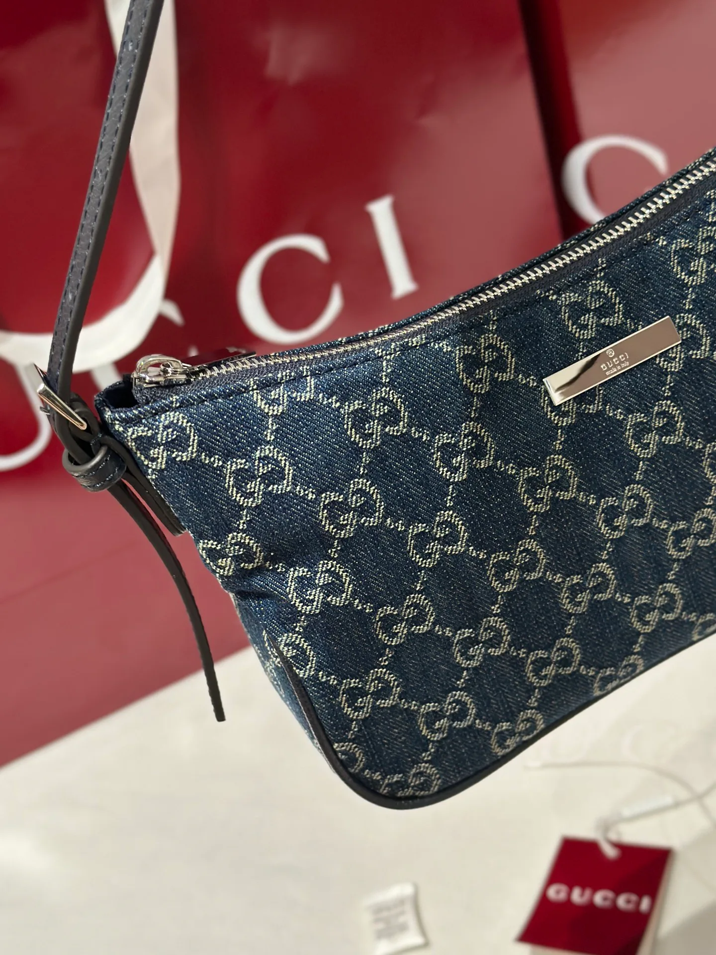 Women's Shoulder Bags GUCCI 17933689
