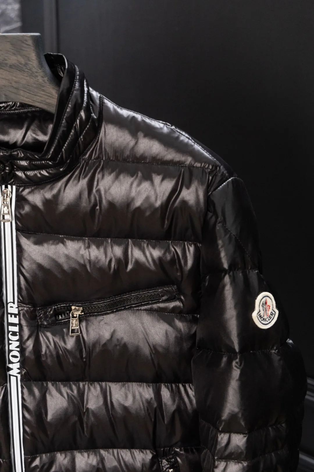 Men's Jackets And Down Jackets MONCLER 18281279