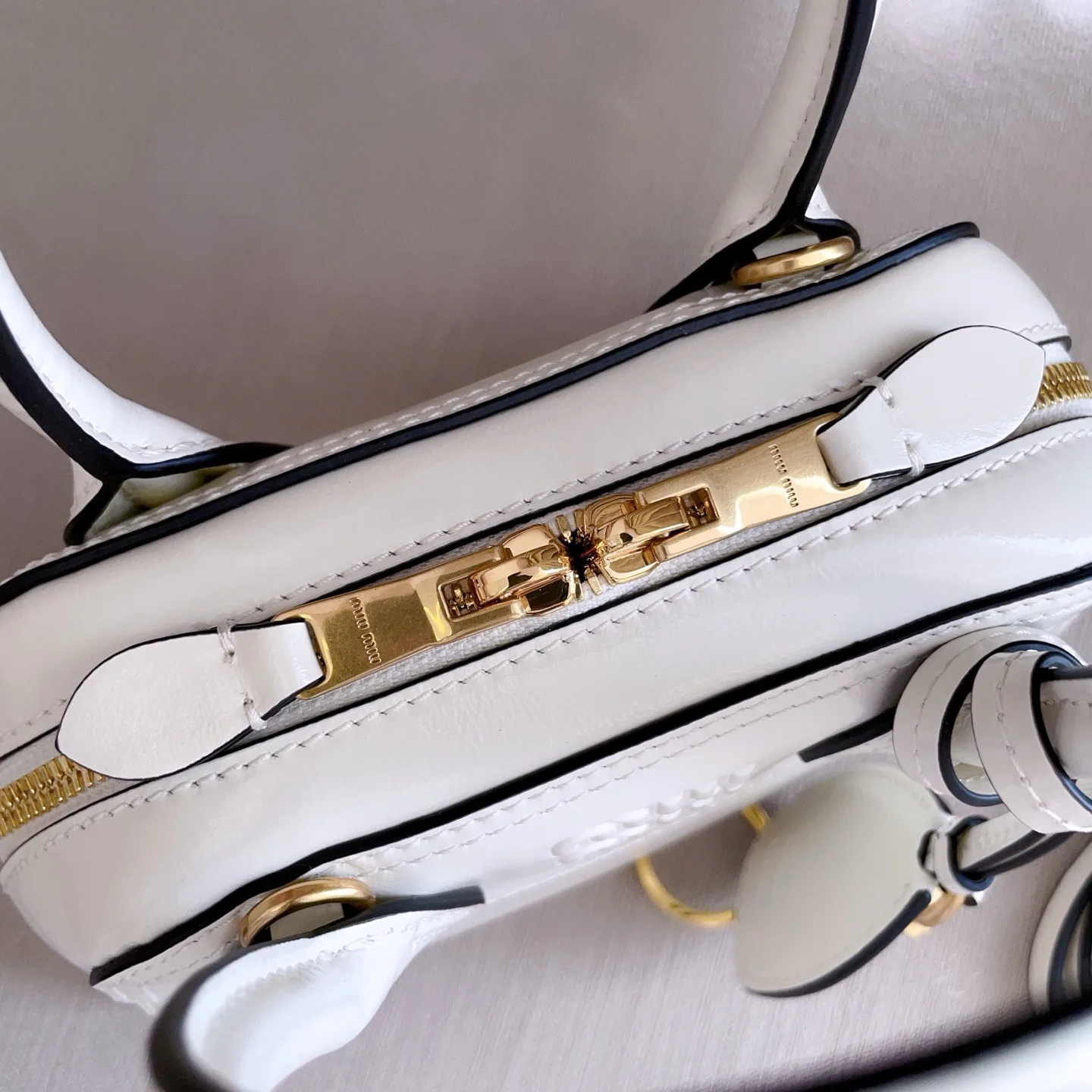 Women's Classic Handbags MIU MIU 18401337