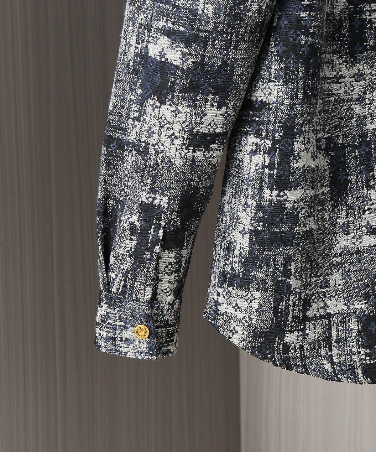 Men's Shirts LOUIS VUITTON 18256406