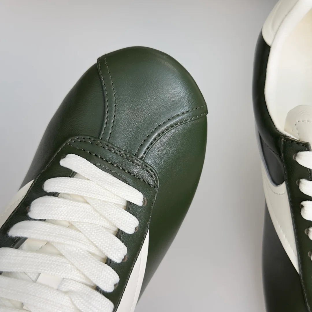 Women's Sneakers BOTTEGA VENETA 18125569
