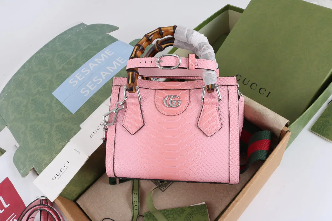 Women's Classic Handbags GUCCI 18065384