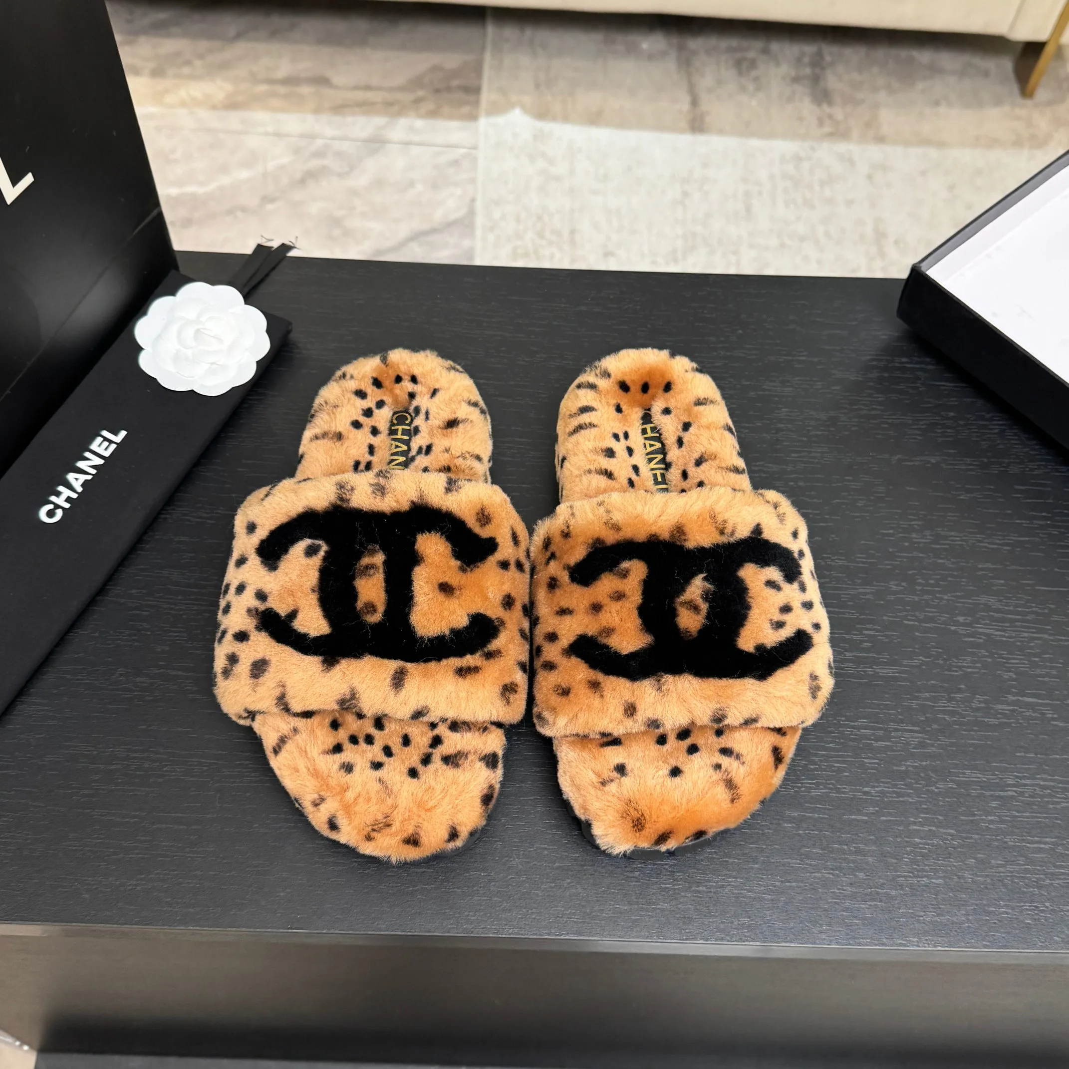 Women's Slippers CHANEL 18062750
