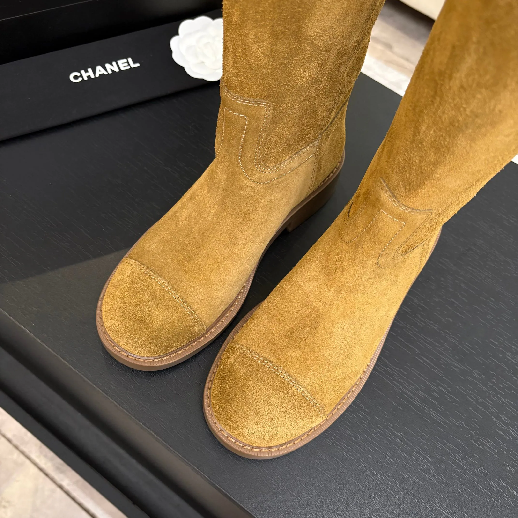 Women's Boots CHANEL 18062787