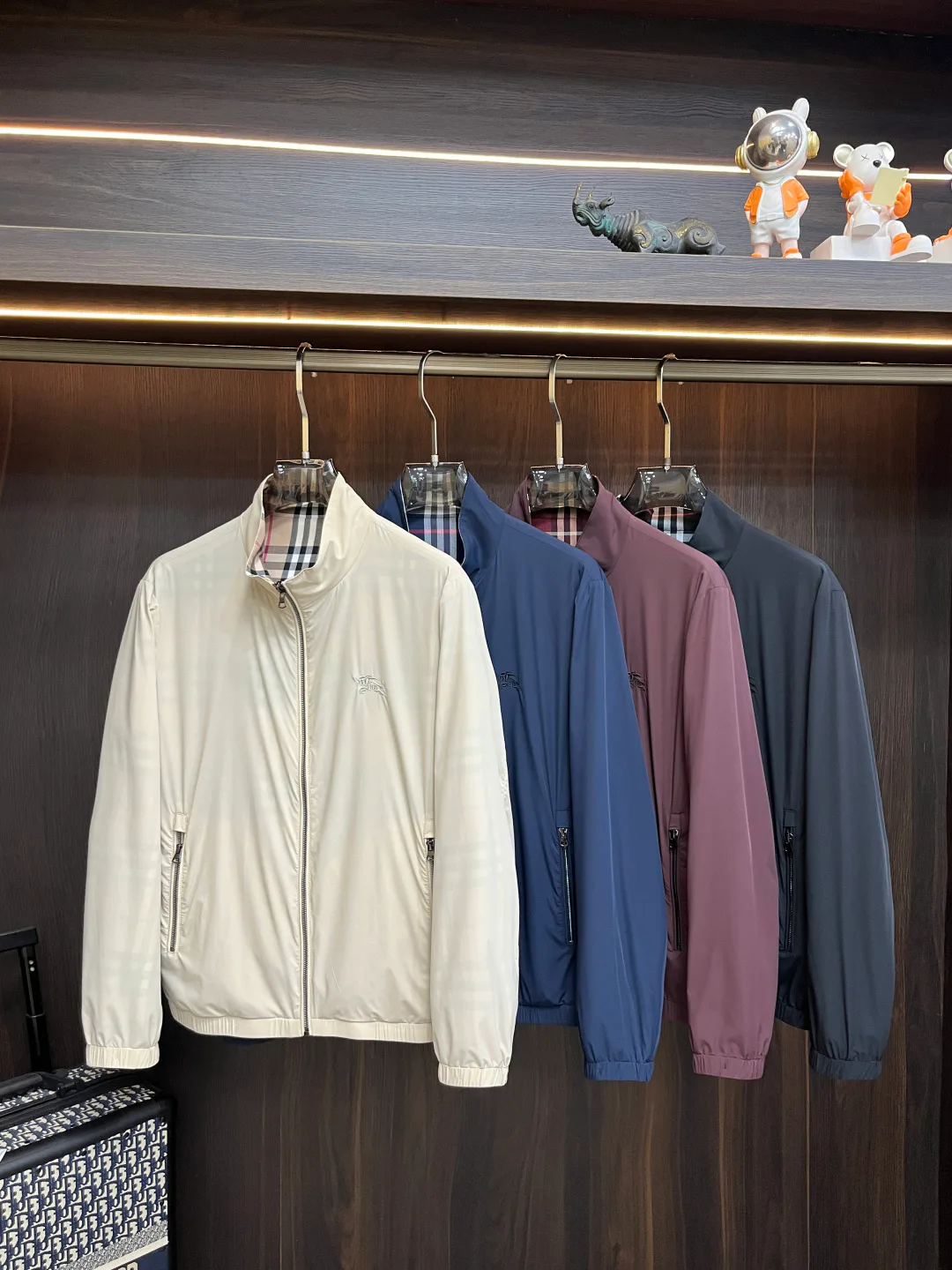 Men's Jackets And Down Jackets BURBERRY 17410603