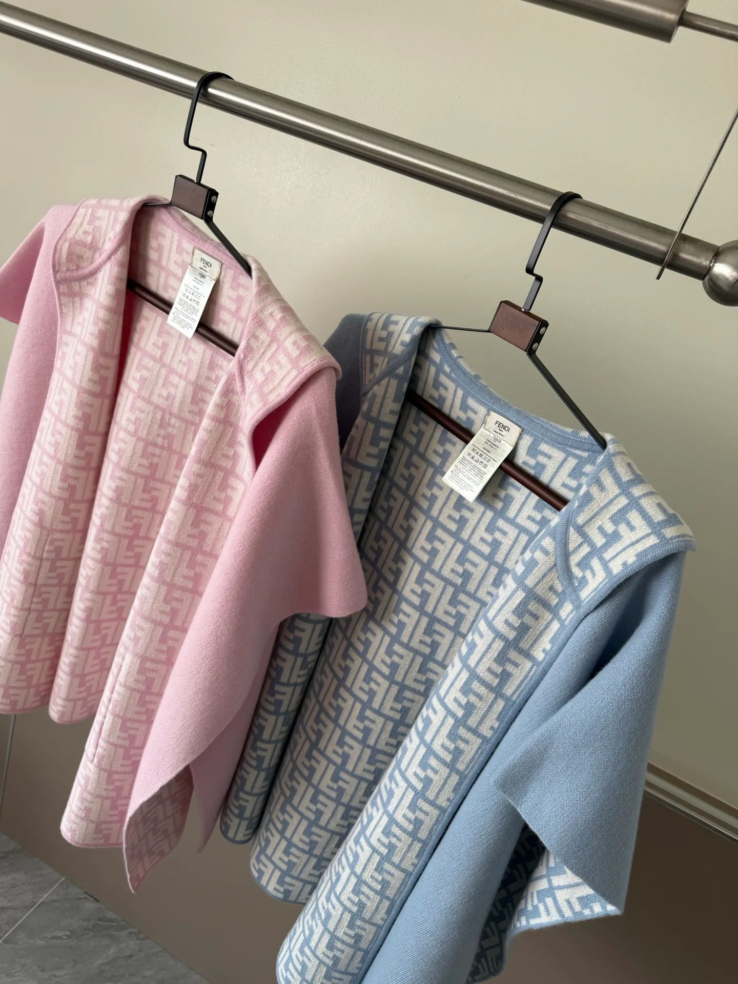 Women's Jumpers And Sweaters FENDI 18003134