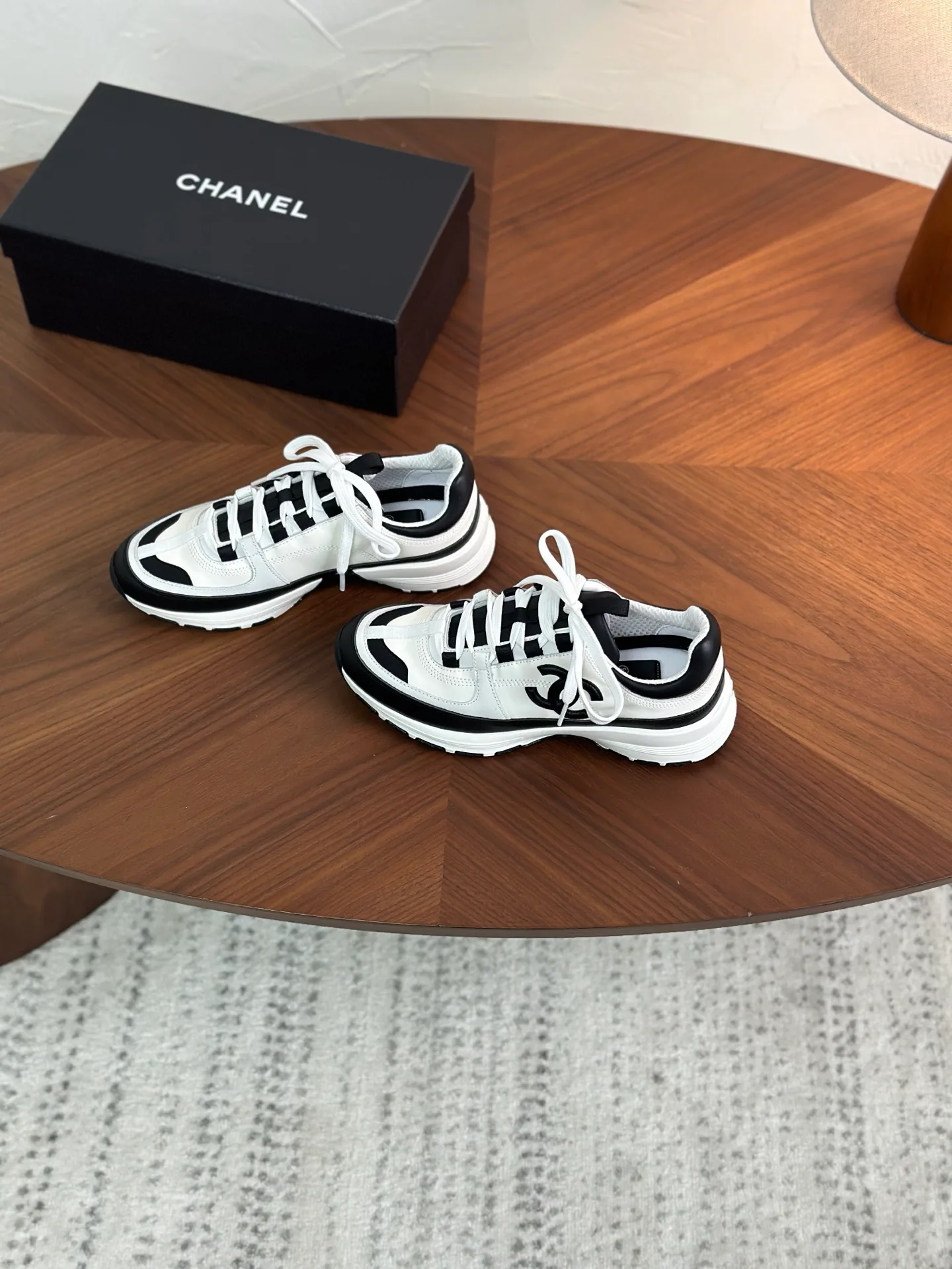 Women's Sneakers CHANEL 18329928