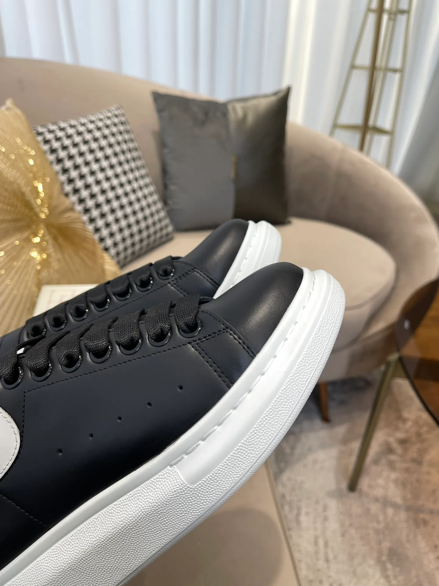 Women's Sneakers ALEXANDER MCQUEEN 18373664