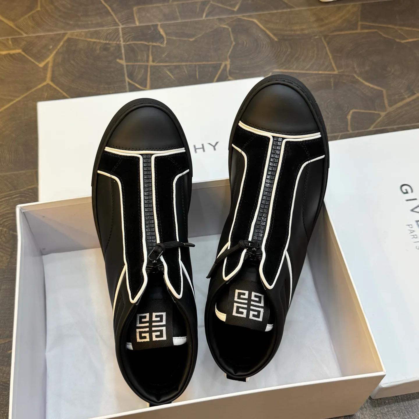 Men's Sneakers GIVENCHY 18267082