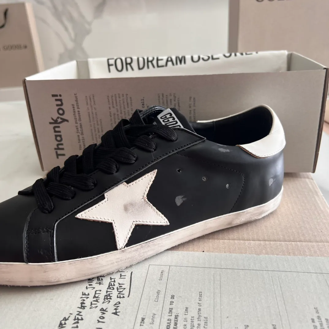 Women's Sneakers GOLDEN GOOSE 16995647