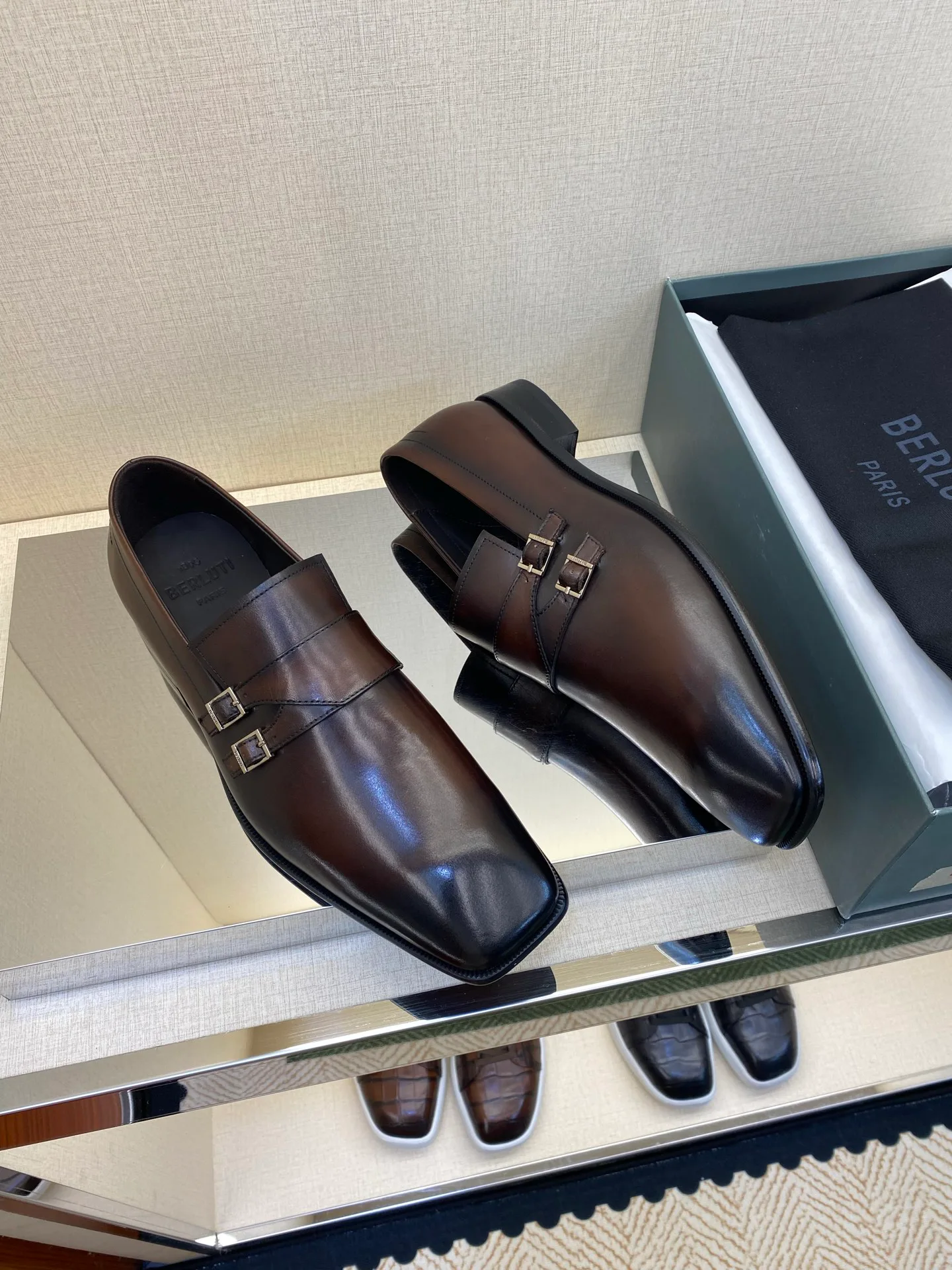Men's Loafers And Dress Shoes BERLUTI 18417389