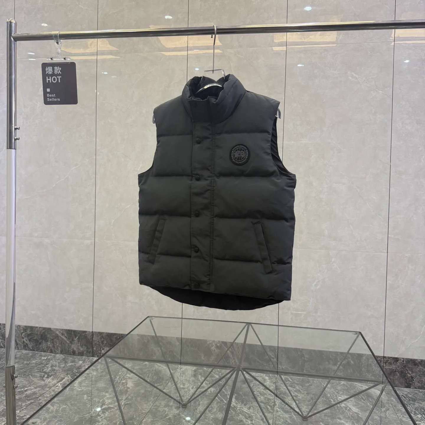 Women's Vests CANADA GOOSE 17949433