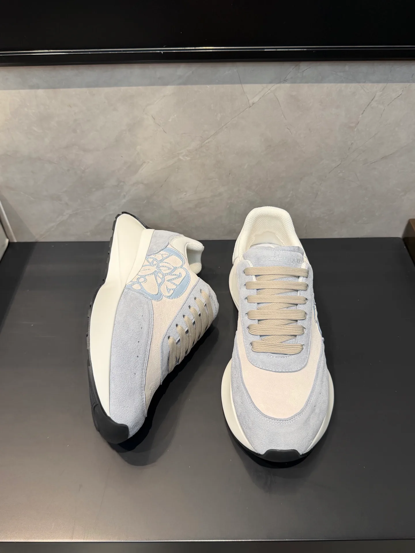 Women's Sneakers ALEXANDER MCQUEEN 18363892
