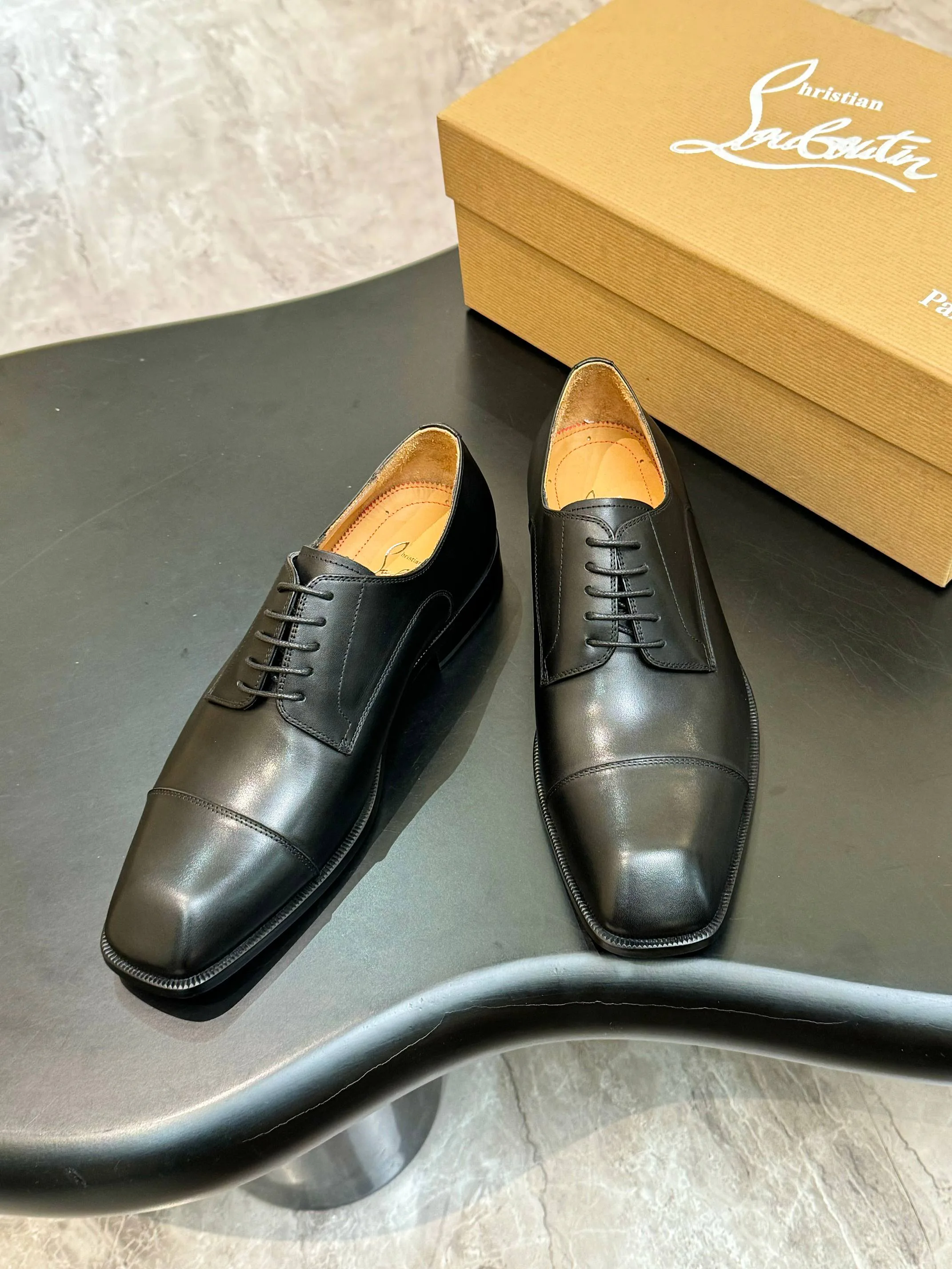 Men's Loafers And Dress Shoes CHRISTIAN LOUBOUTIN 18117229