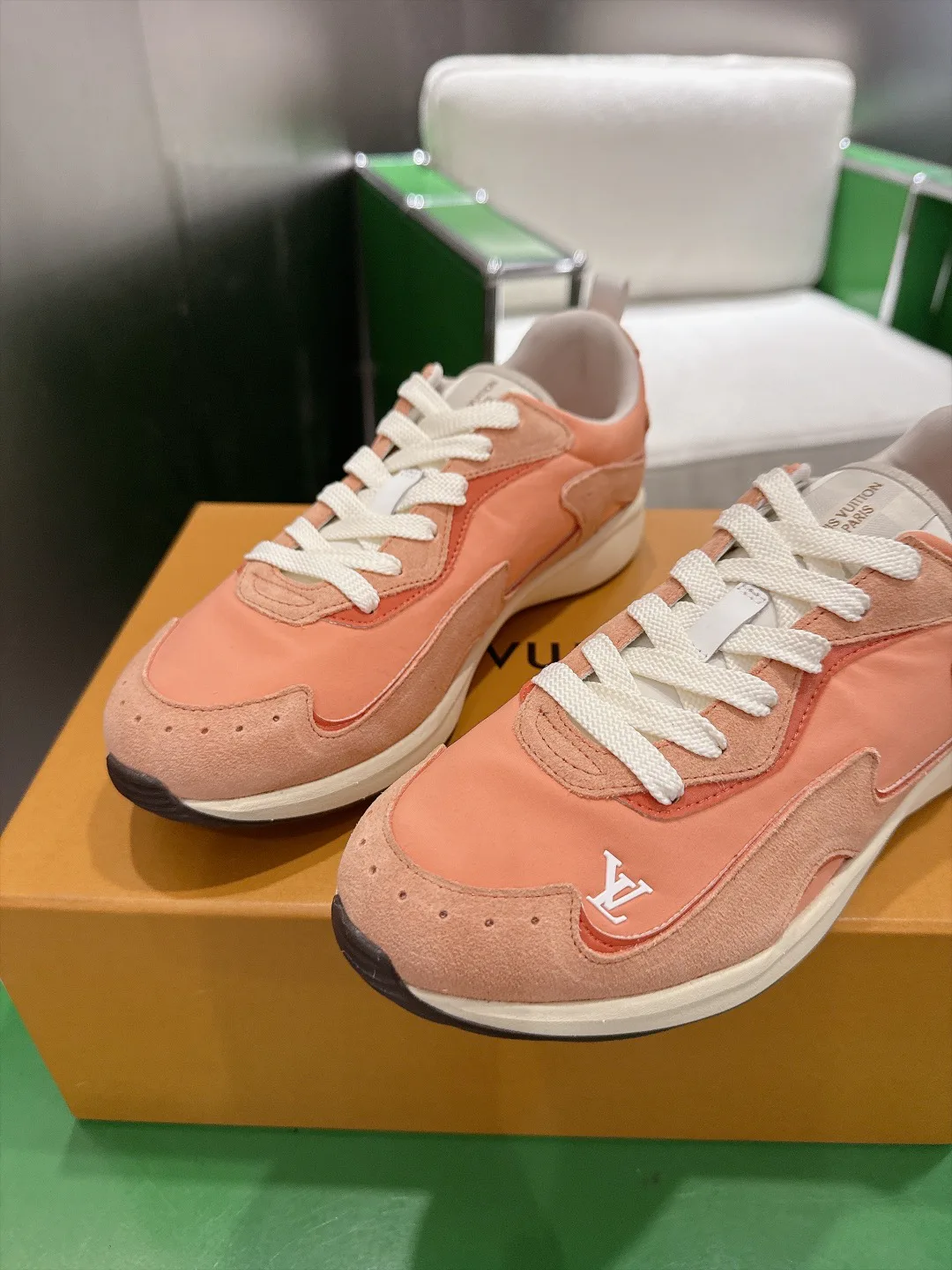 Men's Sneakers LOUIS VUITTON 18011731