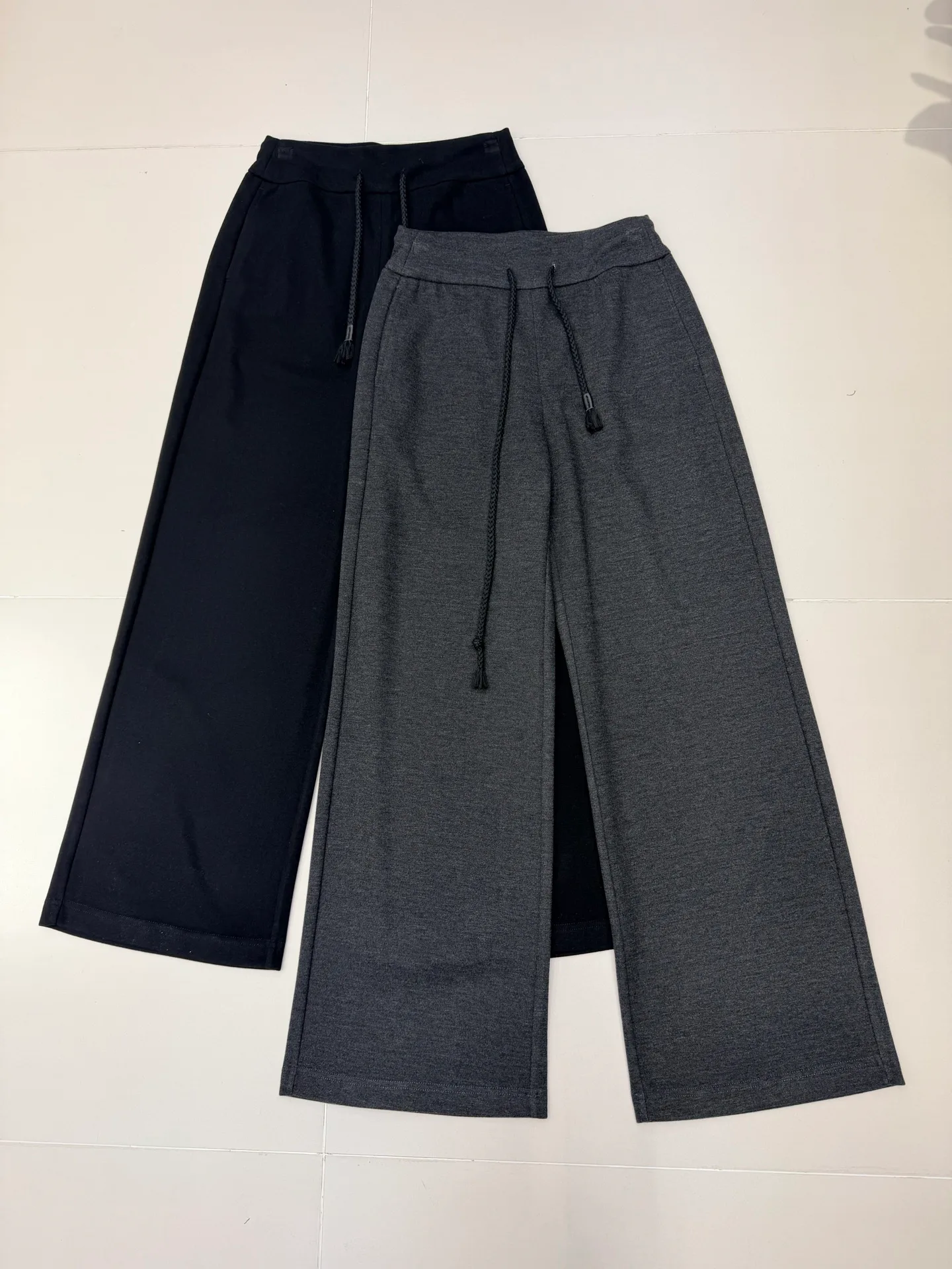 Women's Trousers LOEWE 18432851