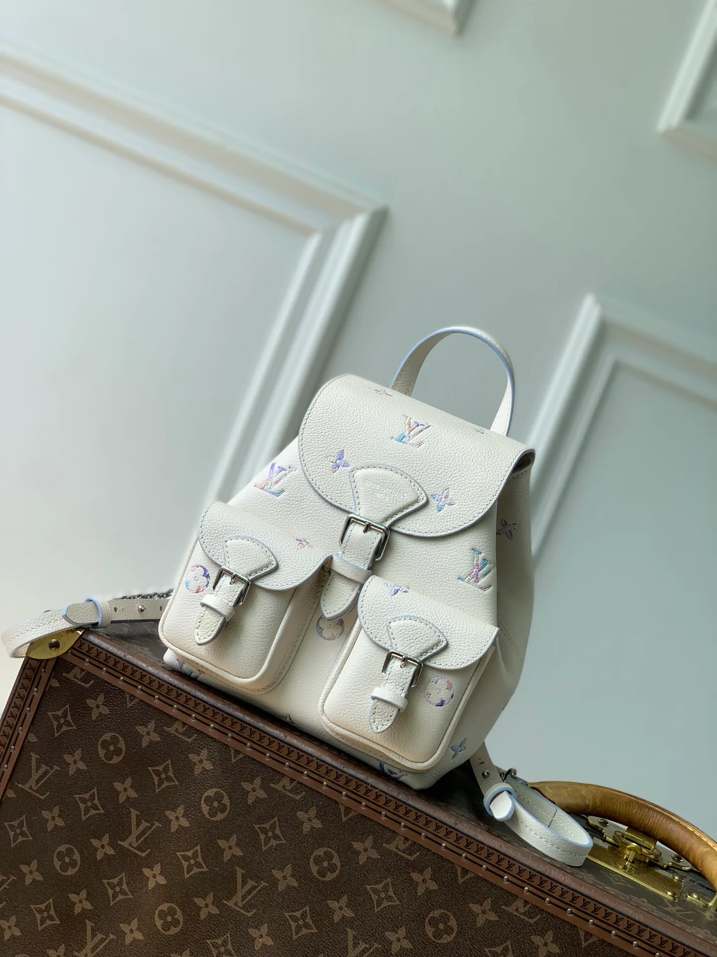 Women's Classic Handbags LOUIS VUITTON 18147478