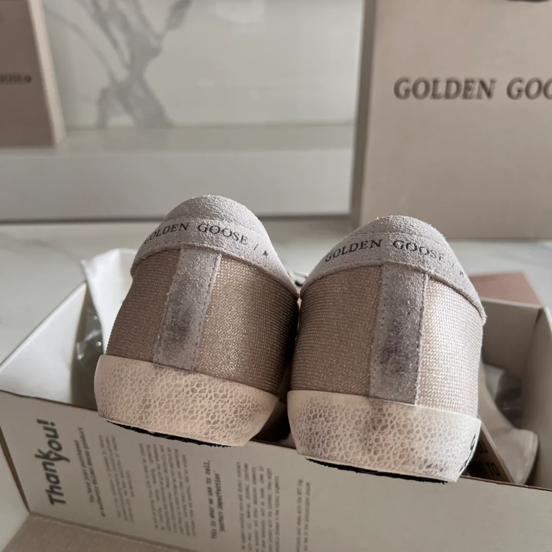 Women's Sneakers GOLDEN GOOSE 16995661