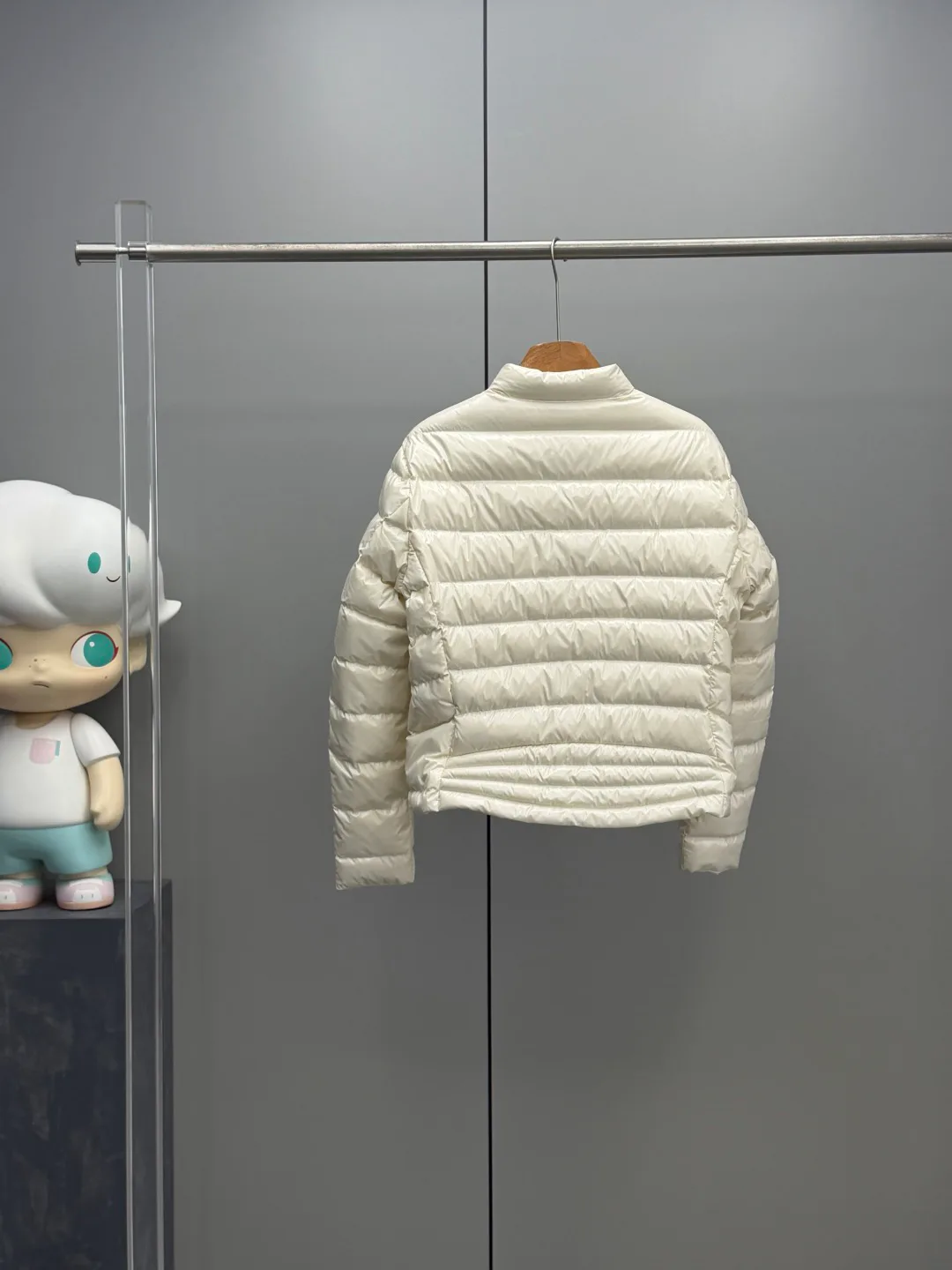 Women's Jackets And Down Jackets MONCLER 18016800